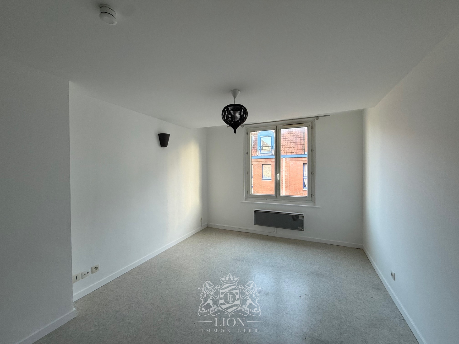 Ogc vieux lille studio non meuble Photo 1 - Le Lion Immobilier