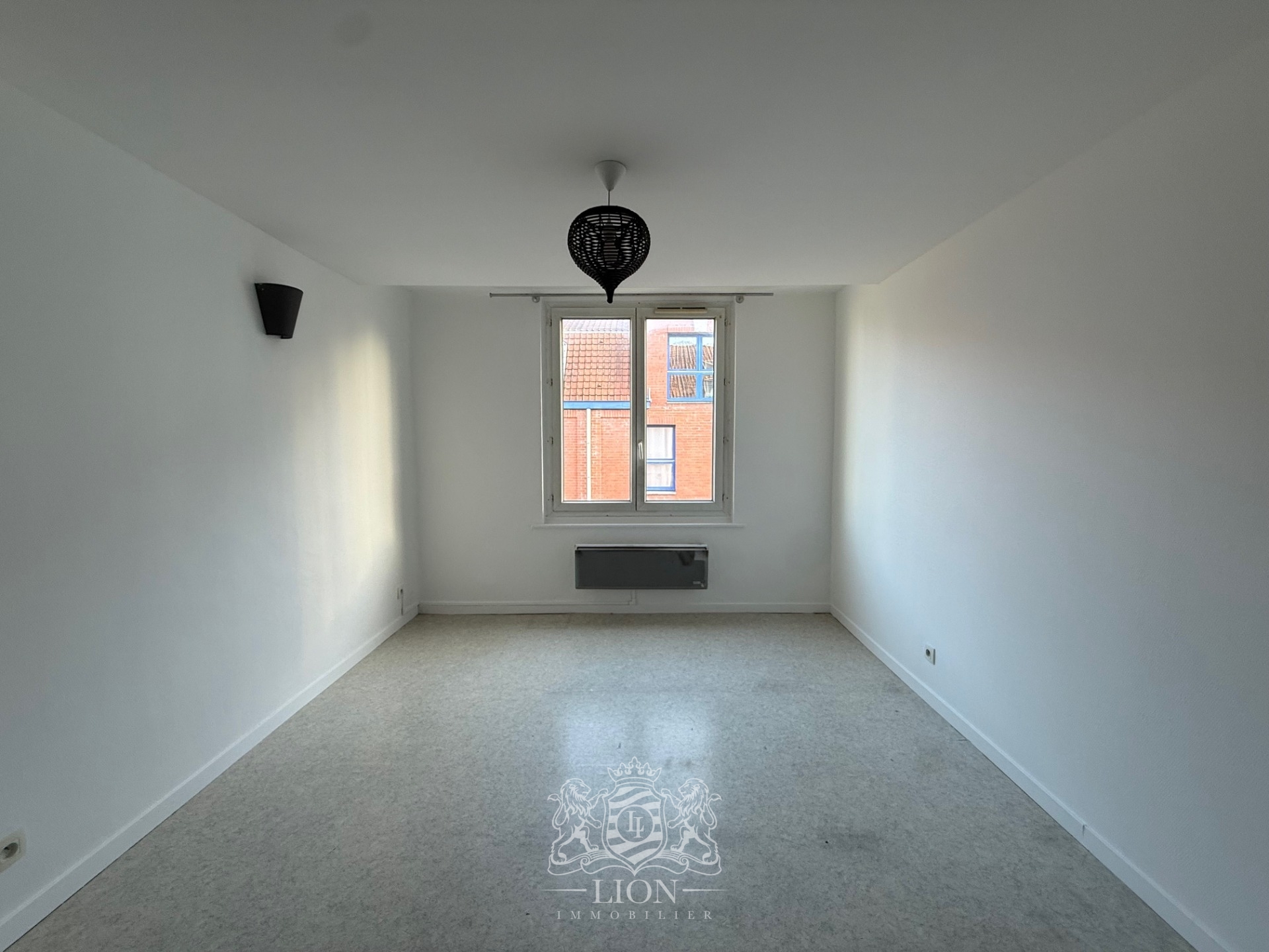 Ogc vieux lille studio non meuble Photo 2 - Le Lion Immobilier