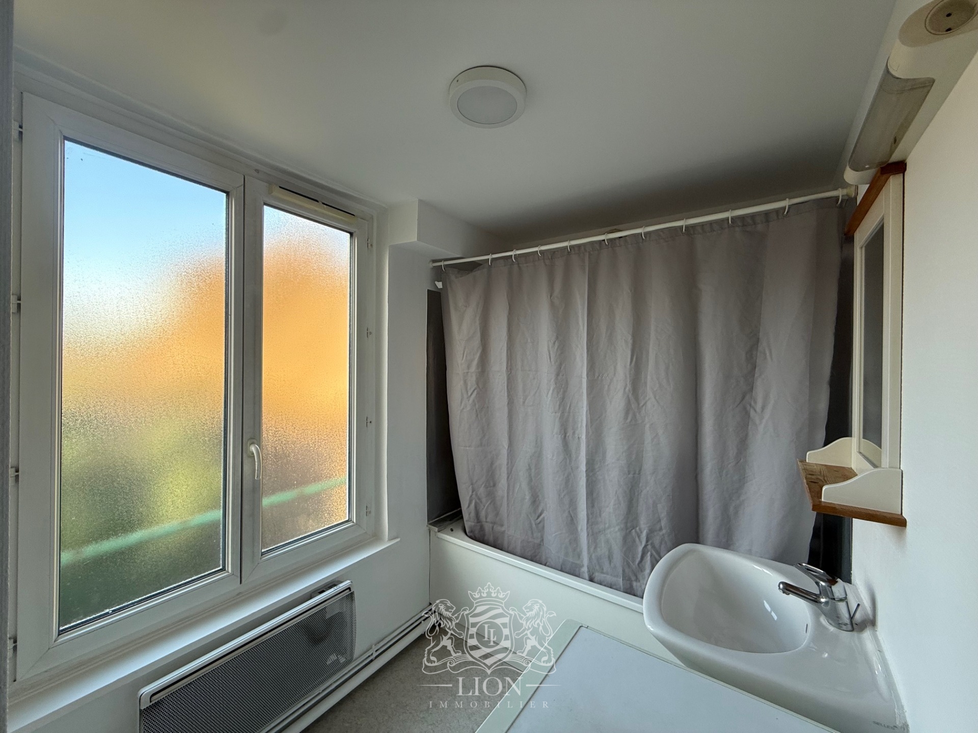 Ogc vieux lille studio non meuble Photo 5 - Le Lion Immobilier