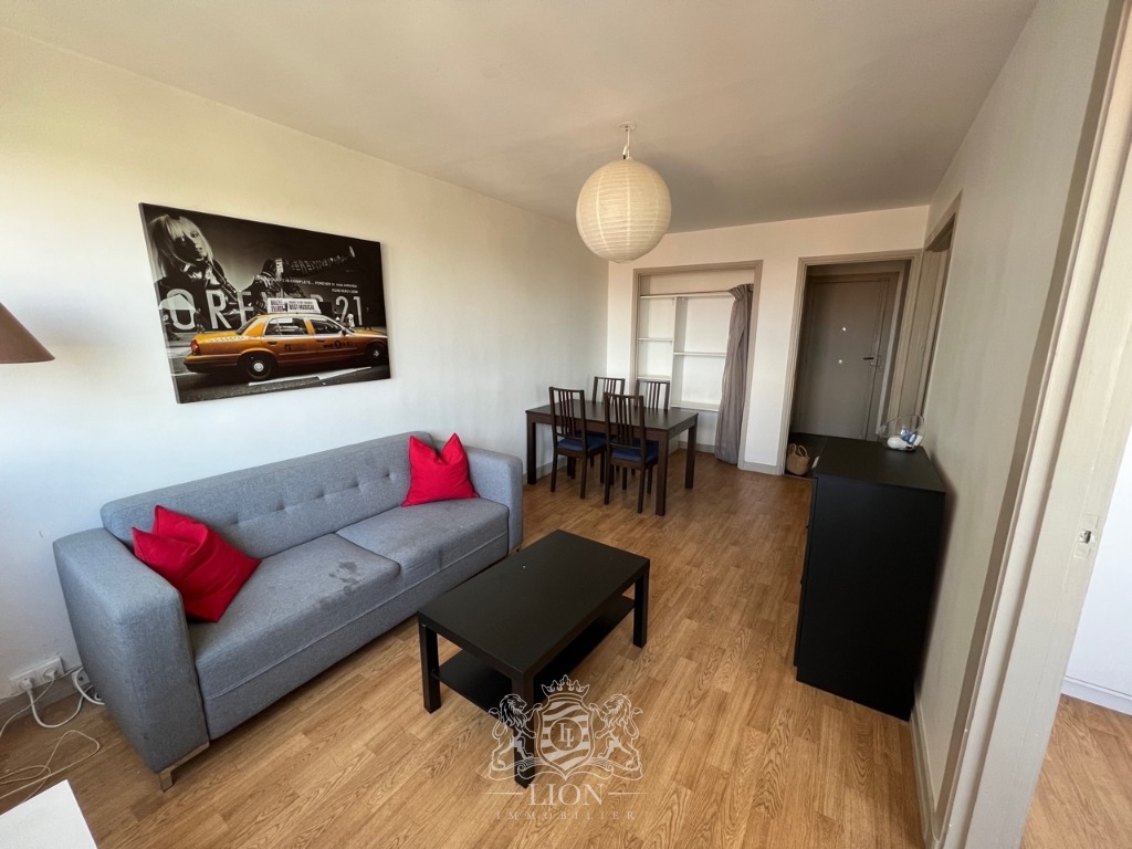 Ooo vieux lille t2 meuble avec parking Photo 2 - Le Lion Immobilier Ooo vieux lille t2 meuble avec parking Photo 2 - Le Lion Immobilier