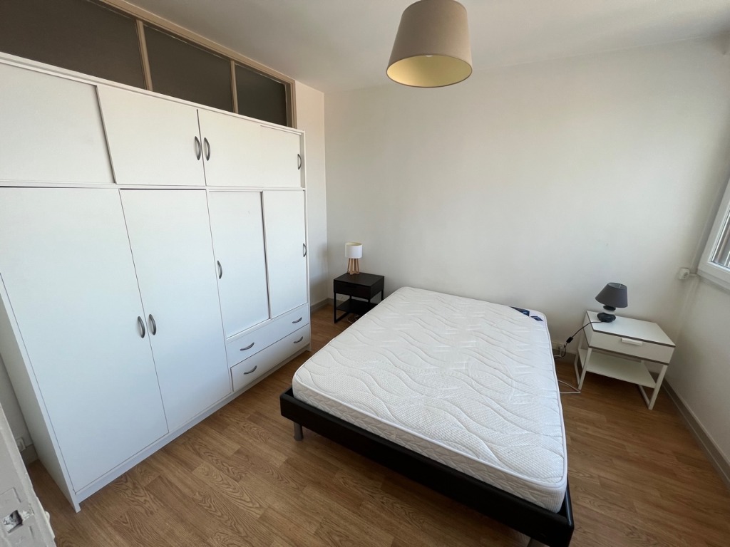 Ooo vieux lille t2 meuble avec parking Photo 4 - Le Lion Immobilier Ooo vieux lille t2 meuble avec parking Photo 4 - Le Lion Immobilier