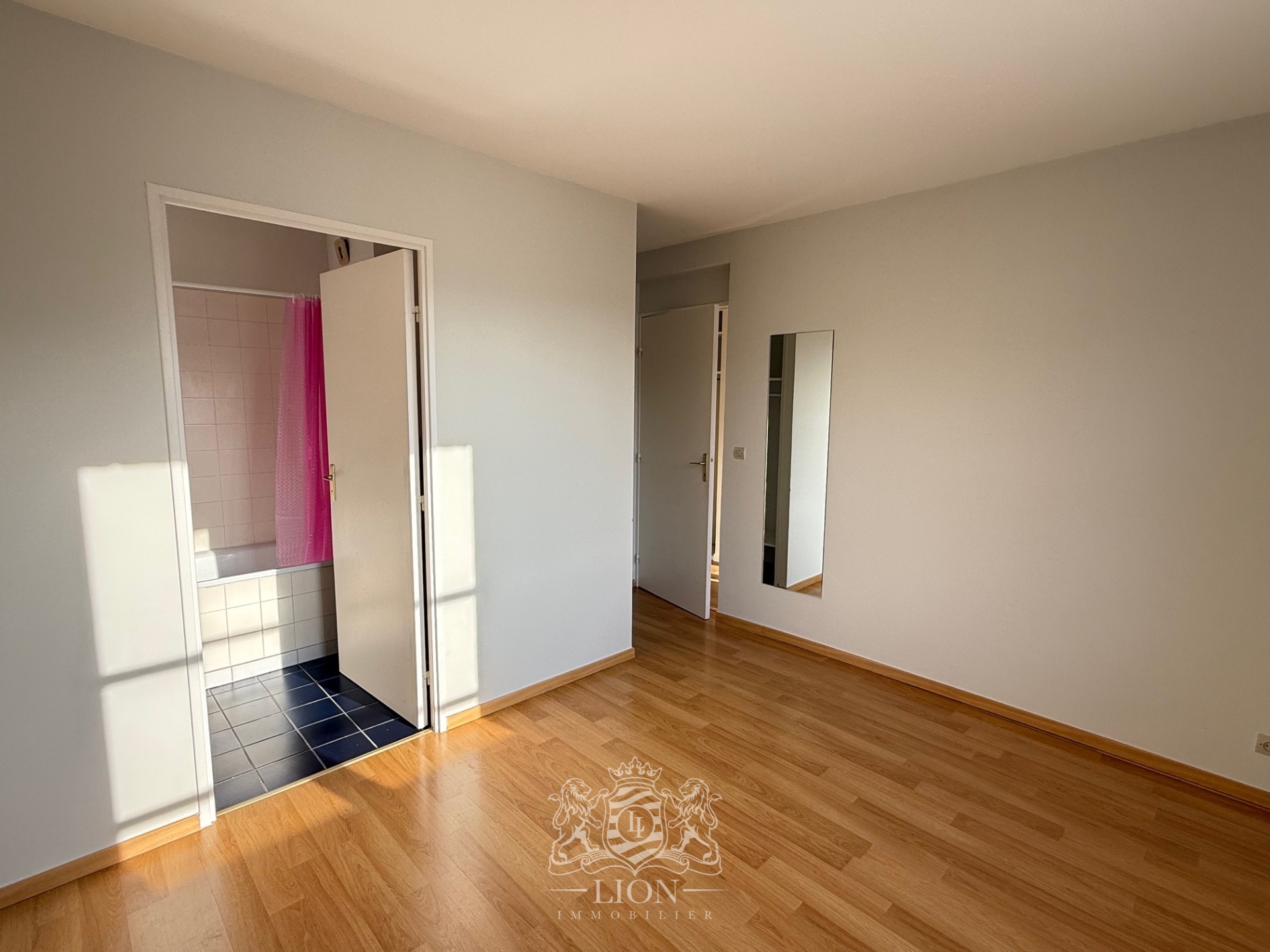 Vieux lille t2 non meuble avec parking Photo 7 - Le Lion Immobilier