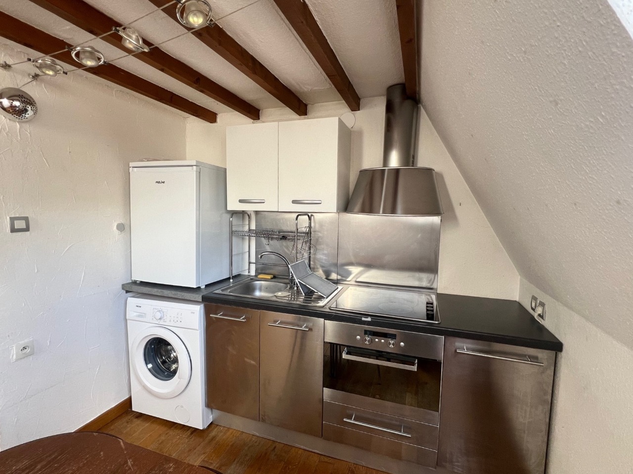 Pel vieux lille studio avec mezzanine Photo 4 - Le Lion Immobilier Pel vieux lille studio avec mezzanine Photo 4 - Le Lion Immobilier