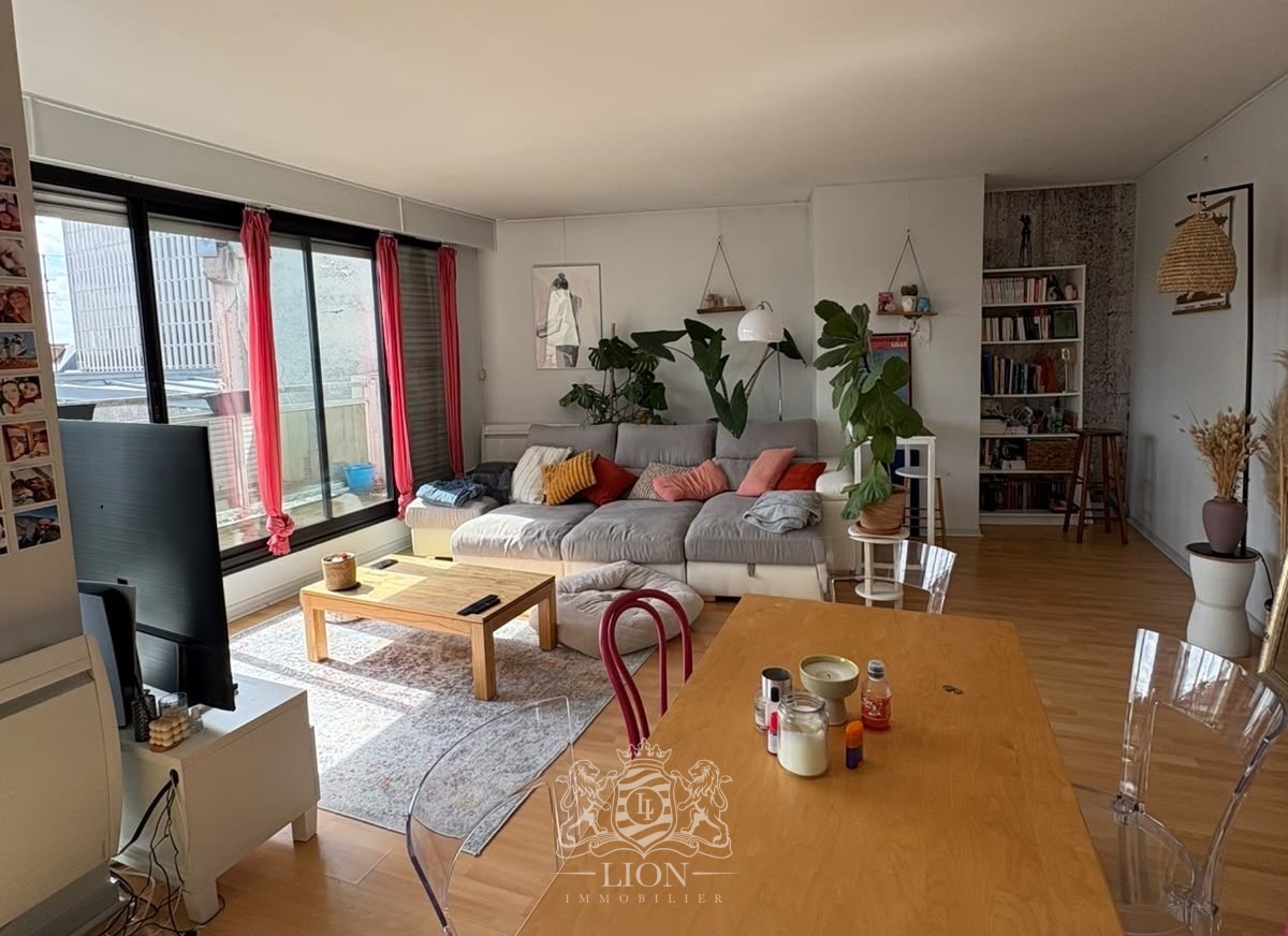 Plx vieux lille appartement 3 pieces avec terrasse Photo 1 - Le Lion Immobilier Plx vieux lille appartement 3 pieces avec terrasse Photo 1 - Le Lion Immobilier