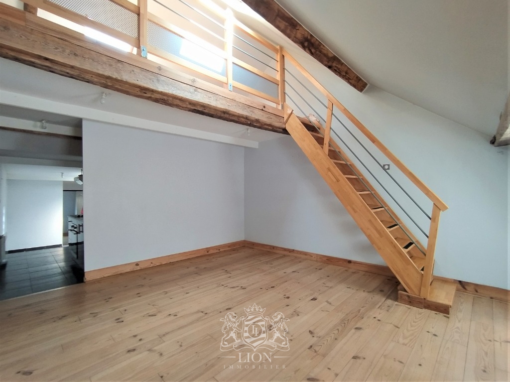 Qpv vieux lille t3 bis en duplex non meuble Photo 1 - Le Lion Immobilier Qpv vieux lille t3 bis en duplex non meuble Photo 1 - Le Lion Immobilier