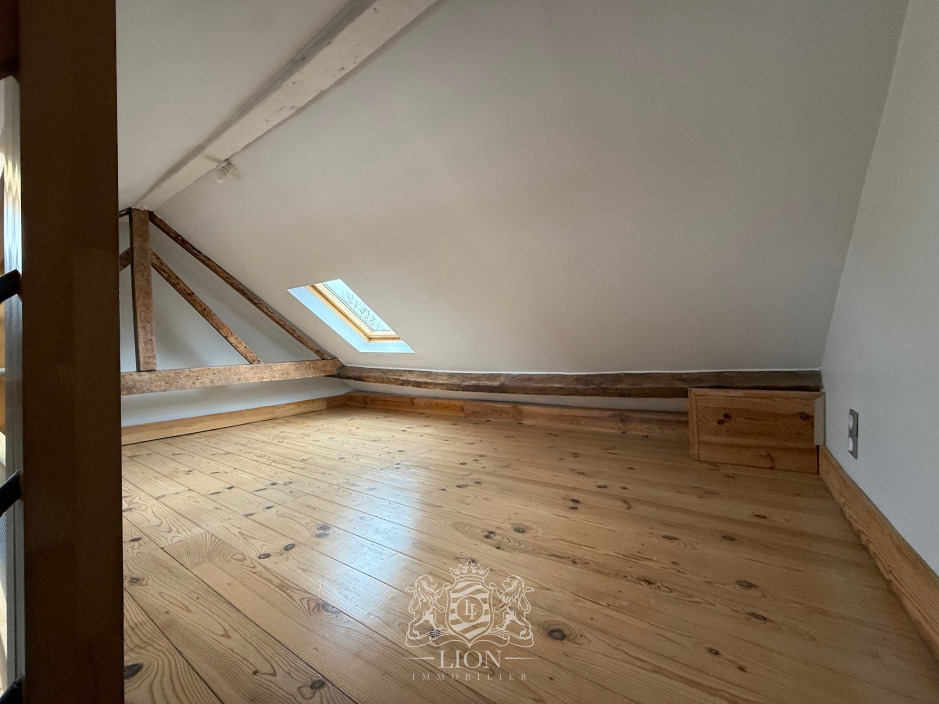 Qpv vieux lille t3 bis en duplex non meuble Photo 4 - Le Lion Immobilier