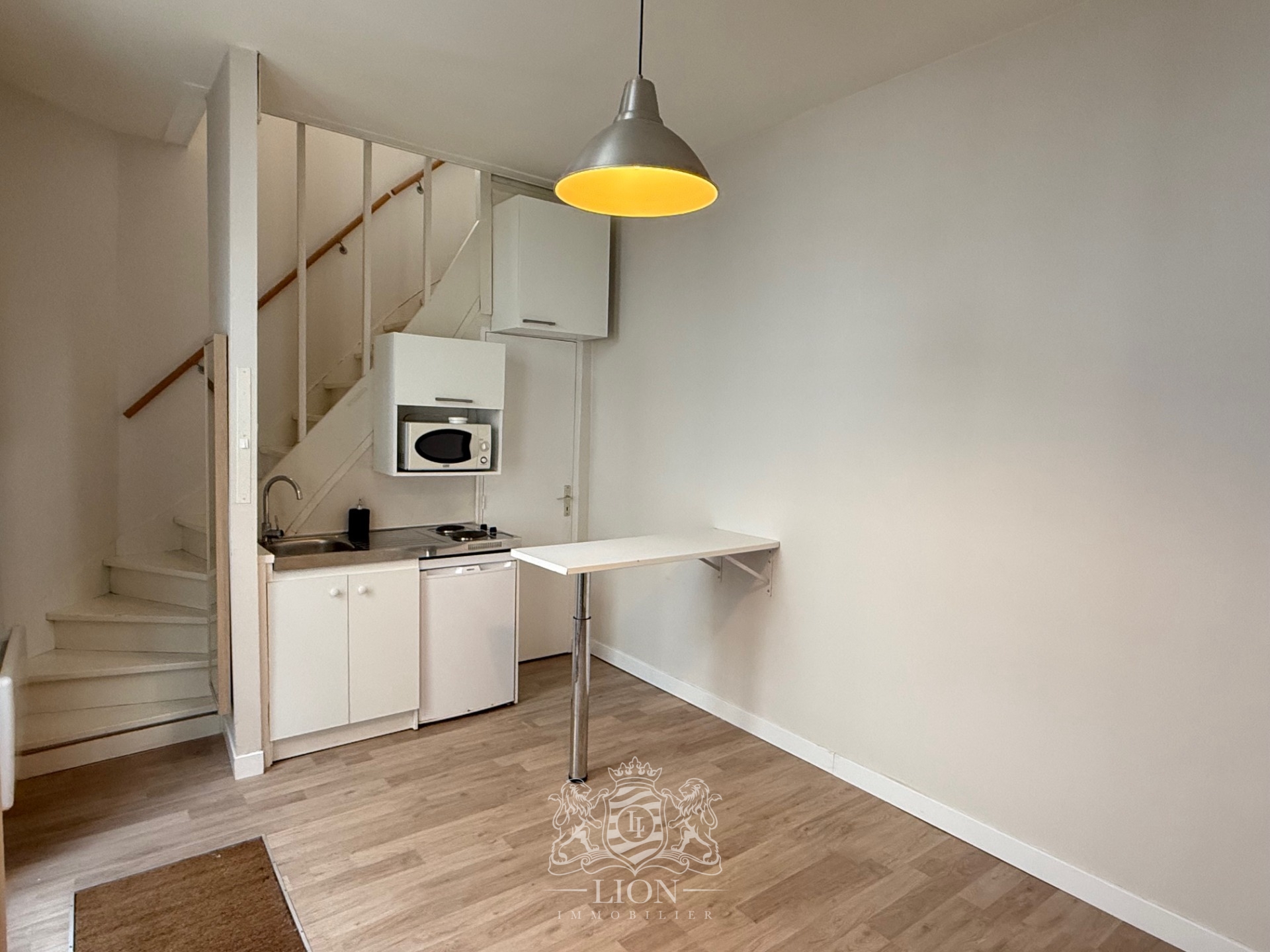 Rxk vieux lille t2 en duplex Photo 1 - Le Lion Immobilier