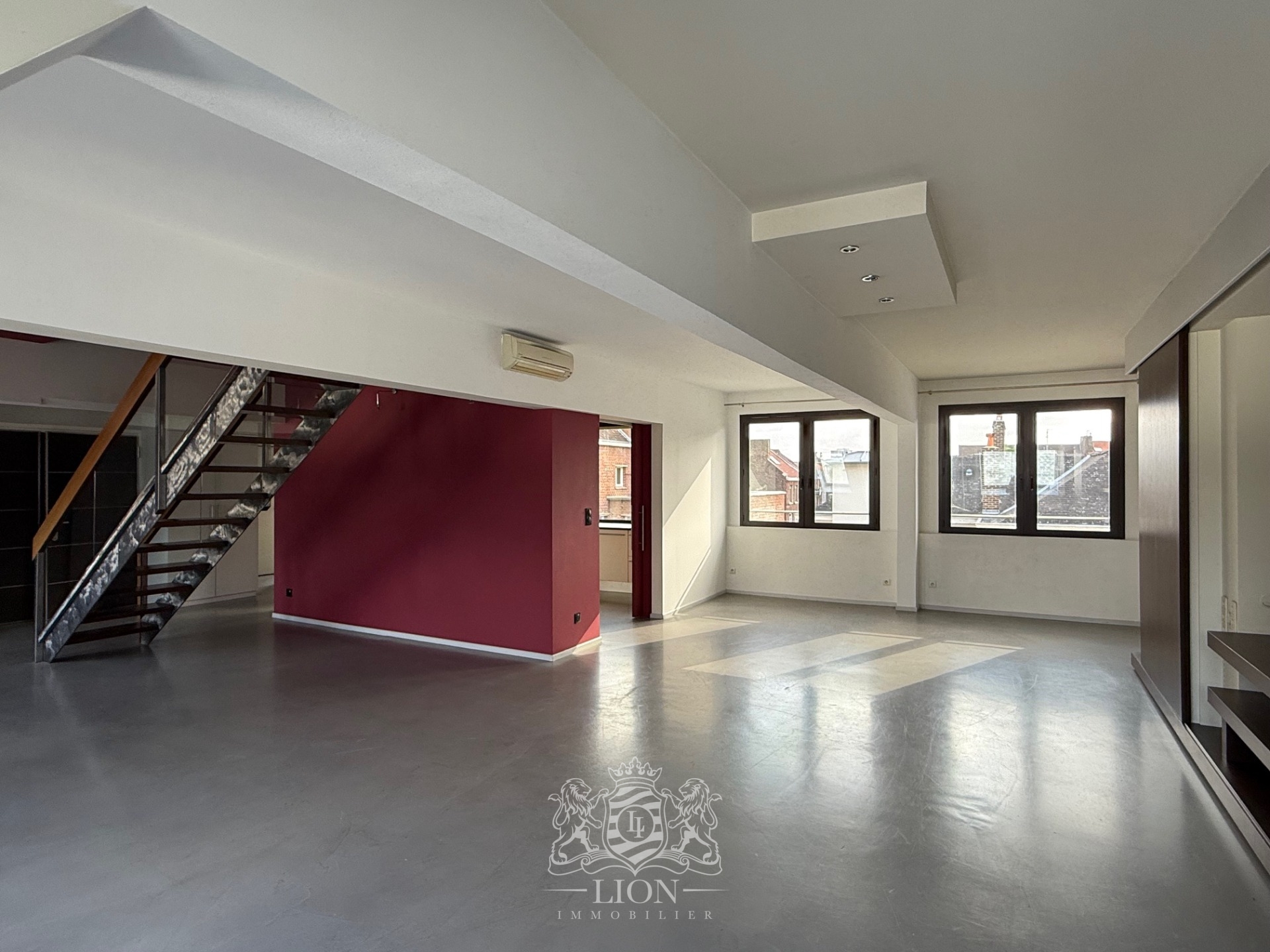 Smg vieux lille type 4 non meuble avec parking Photo 2 - Le Lion Immobilier