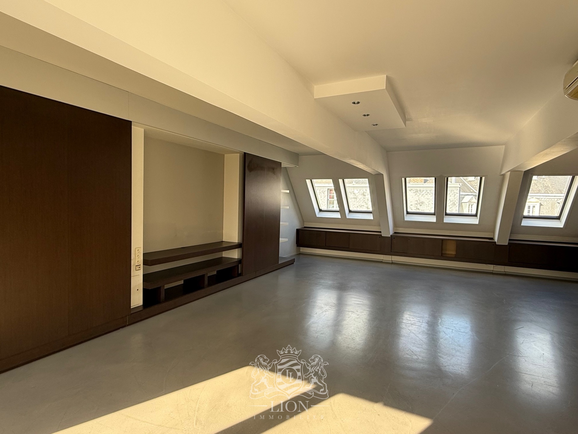 Smg vieux lille type 4 non meuble avec parking Photo 4 - Le Lion Immobilier