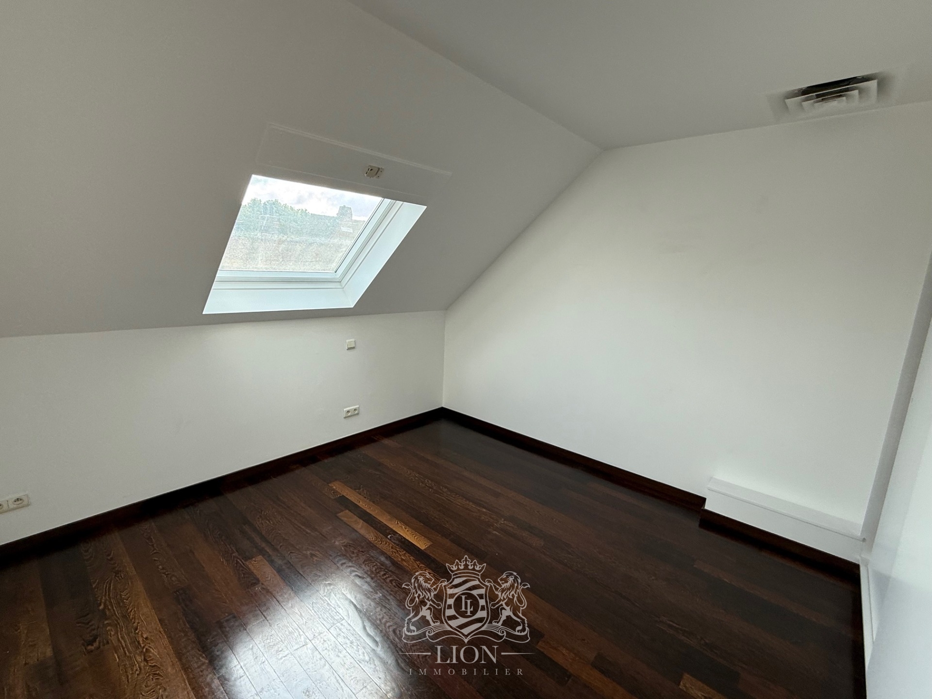 Smg vieux lille type 4 non meuble avec parking Photo 12 - Le Lion Immobilier