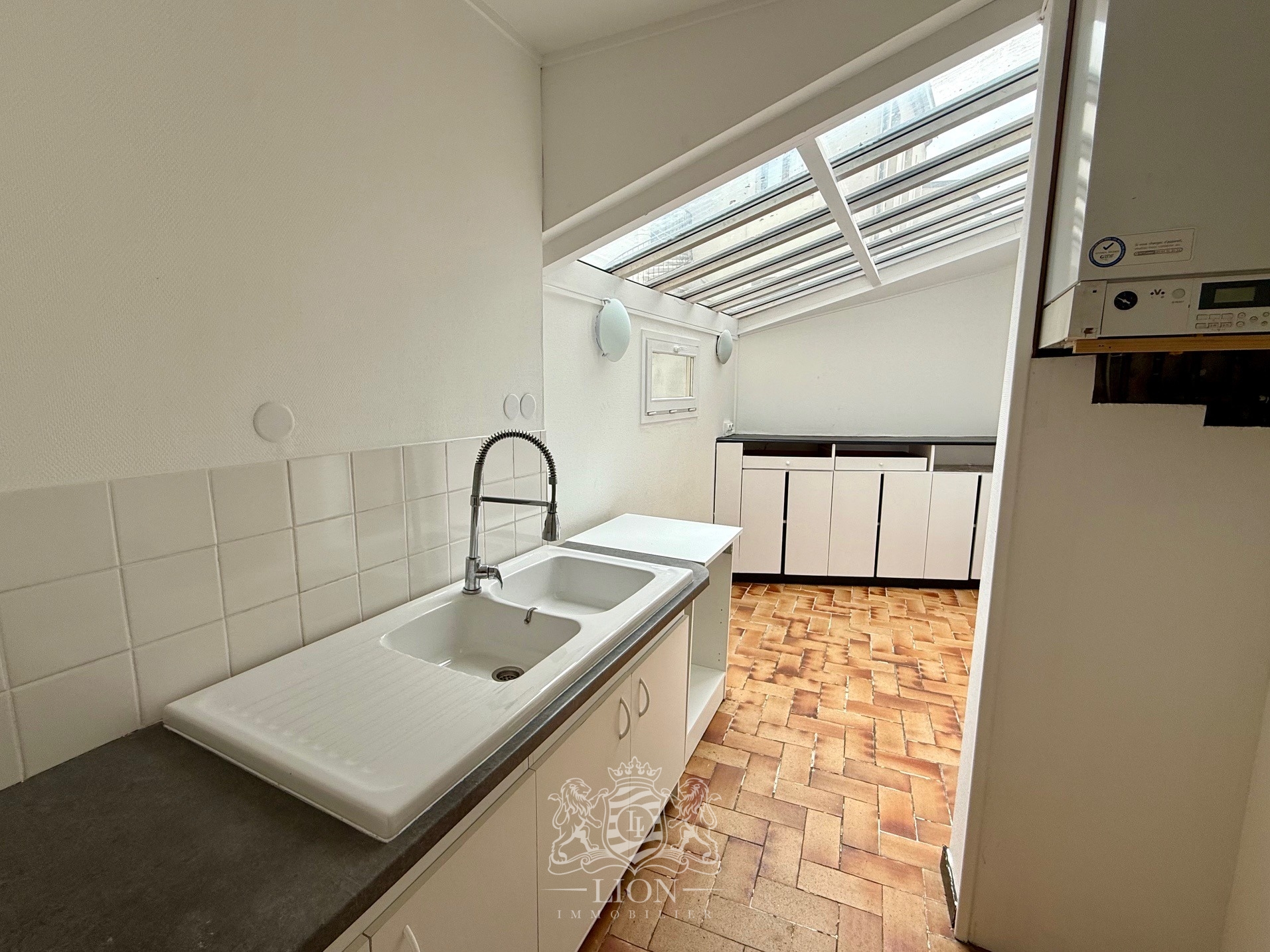 Uxr vieux lille t2 bis place du lion d or Photo 4 - Le Lion Immobilier