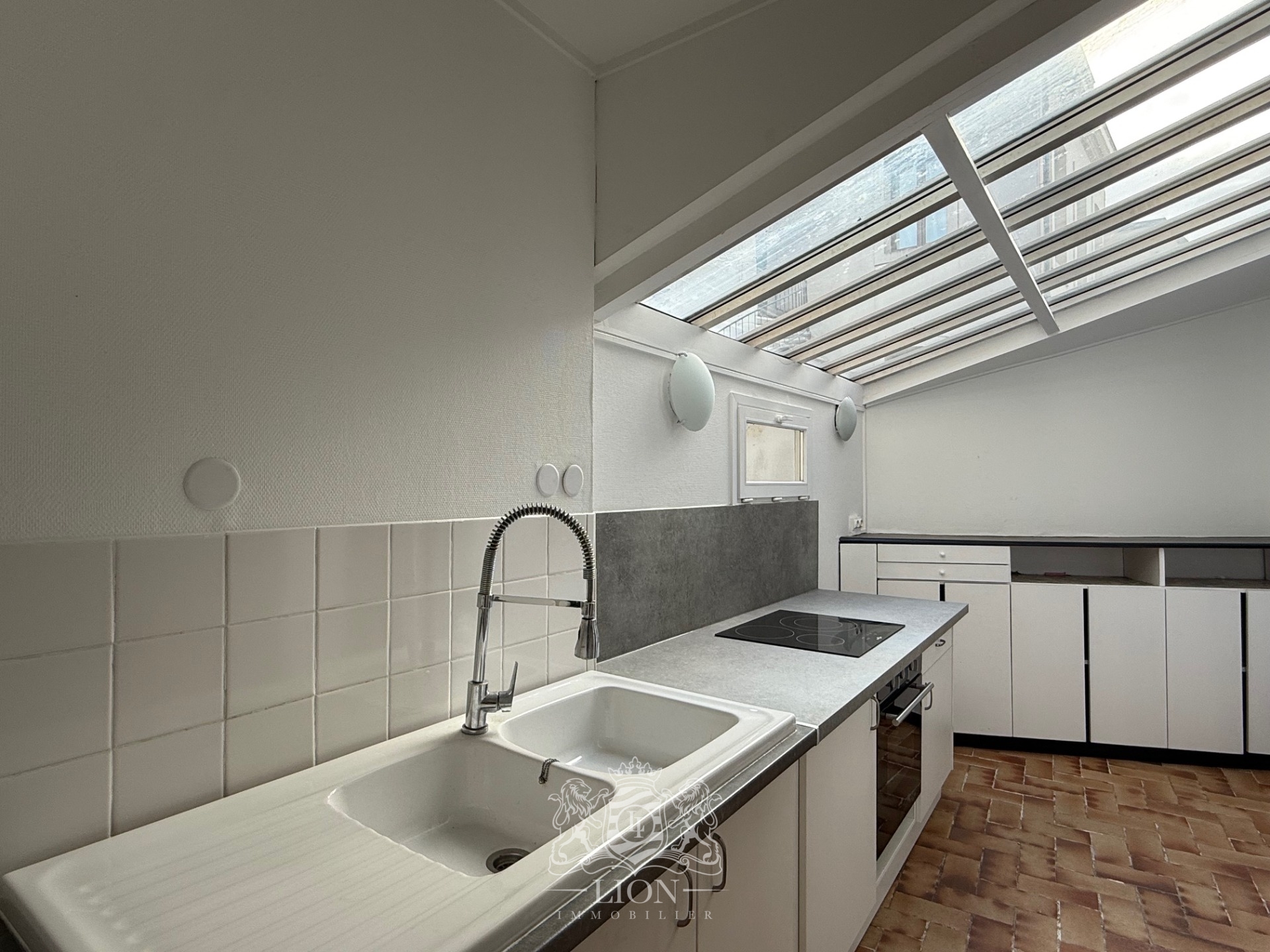 Uxr vieux lille t2 bis place du lion d or Photo 7 - Le Lion Immobilier