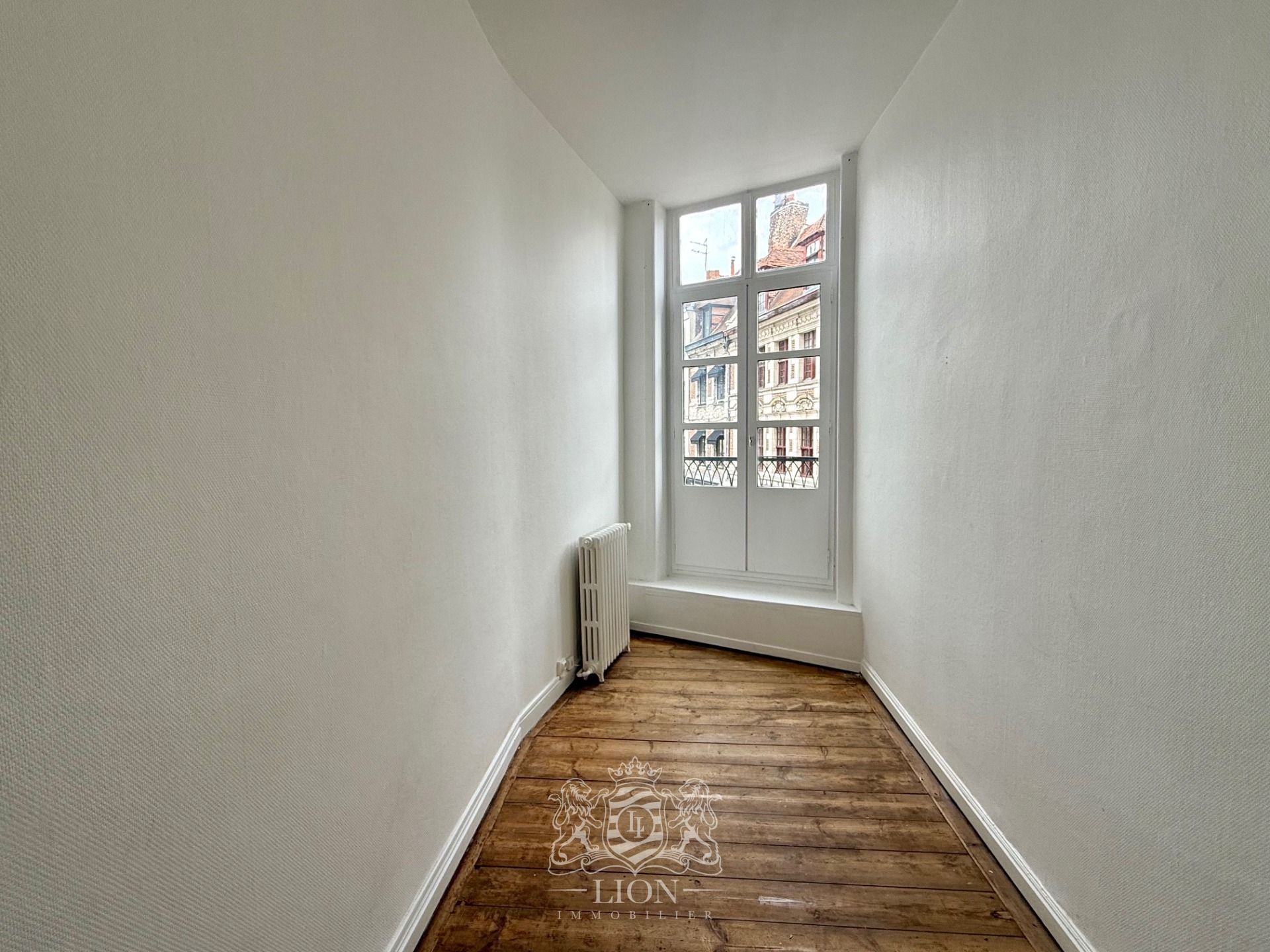 Uxr vieux lille t2 bis place du lion d or Photo 8 - Le Lion Immobilier
