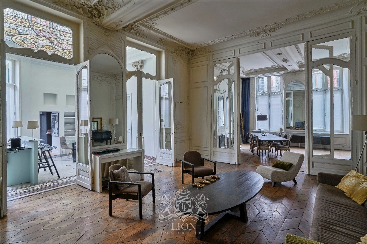 Uzy vieux lille magnifique type 3 meuble avec parking Photo 3 - Le Lion Immobilier