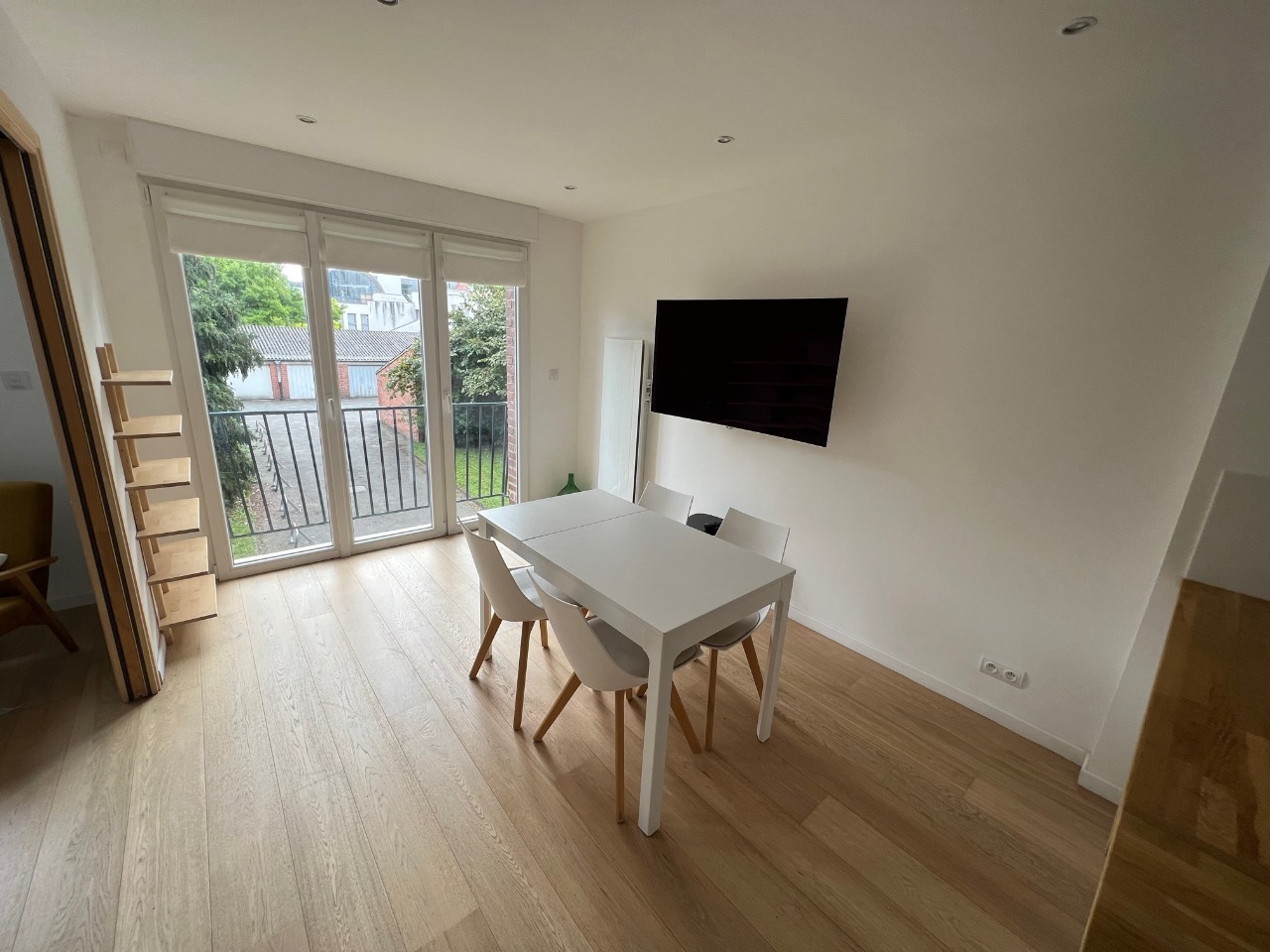 Vbx vieux lille t2 bis renove avec garage et cave Photo 6 - Le Lion Immobilier