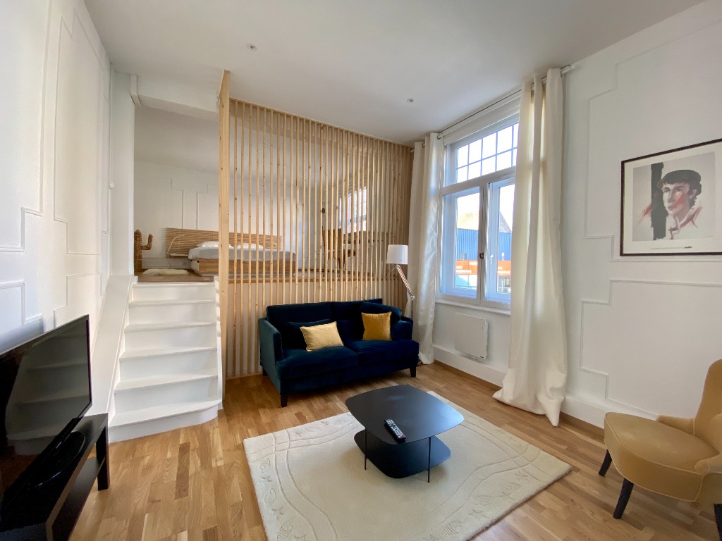 Wnv croix centre magnifique t1 bis meuble Photo 2 - Le Lion Immobilier