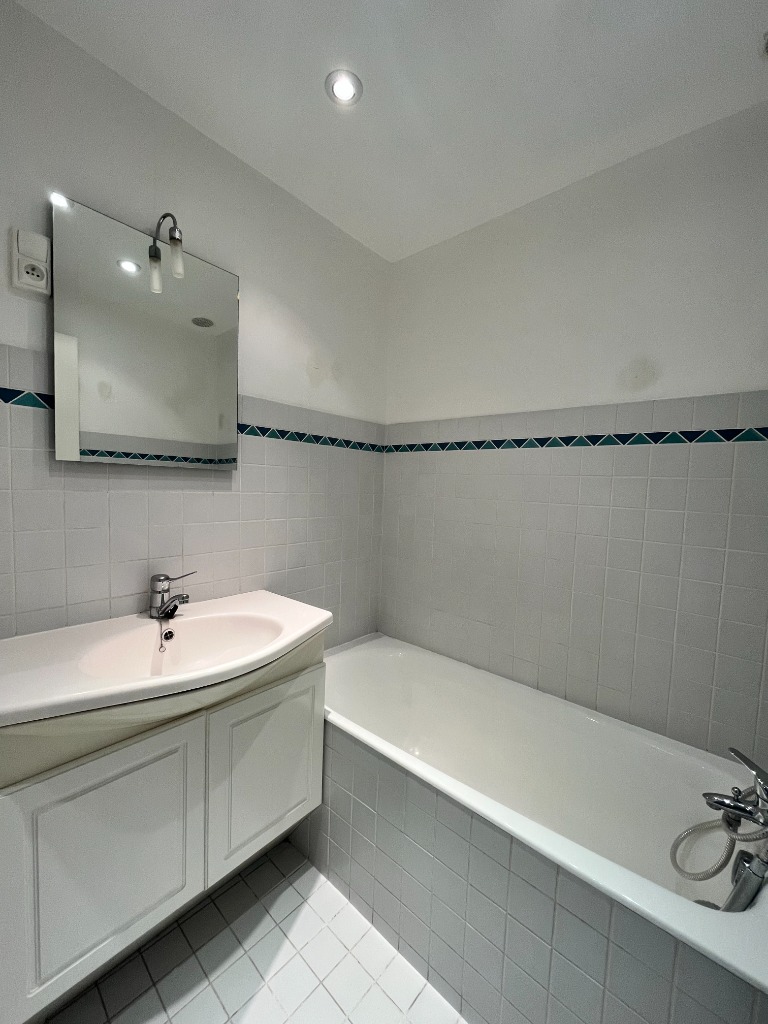 Xng vieux lille appartement t3 meuble avec parking Photo 11 - Le Lion Immobilier