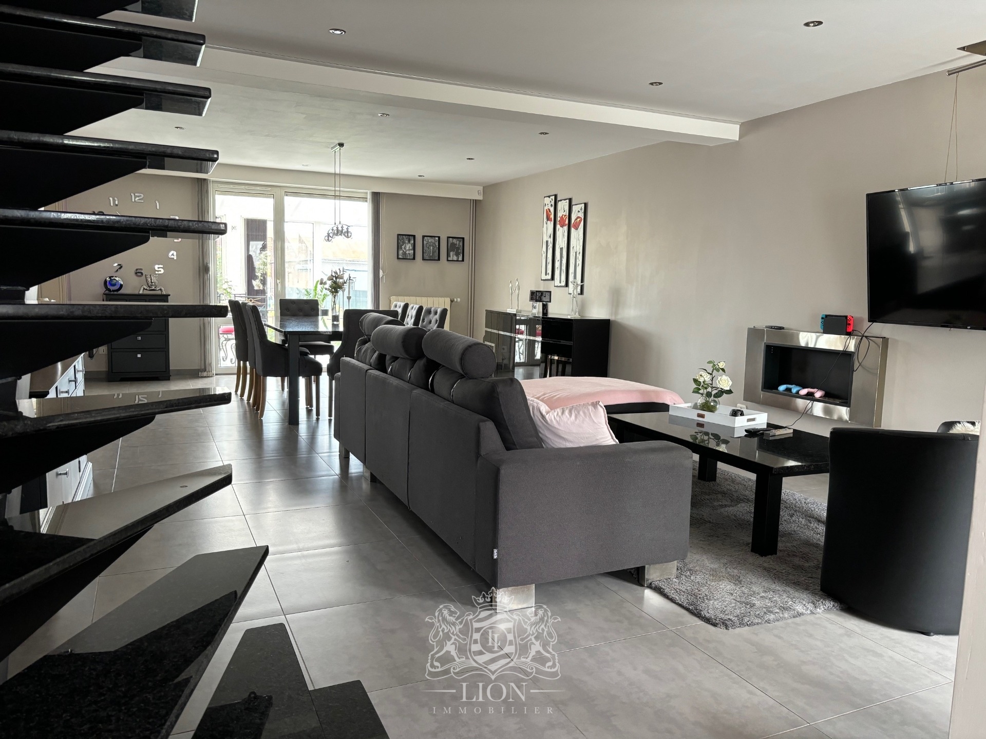 Maison individuelle avec dependance Photo 1 - Le Lion Immobilier Maison individuelle avec dependance Photo 1 - Le Lion Immobilier