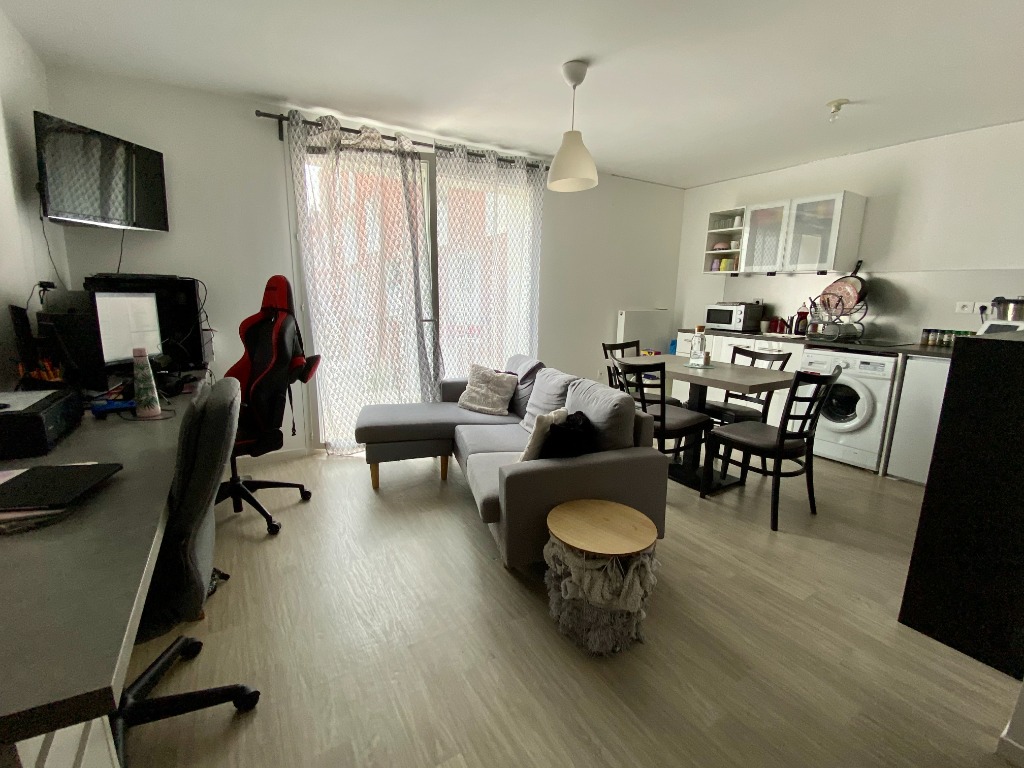 Ypc lille t2 avec parking Photo 1 - Le Lion Immobilier Ypc lille t2 avec parking Photo 1 - Le Lion Immobilier