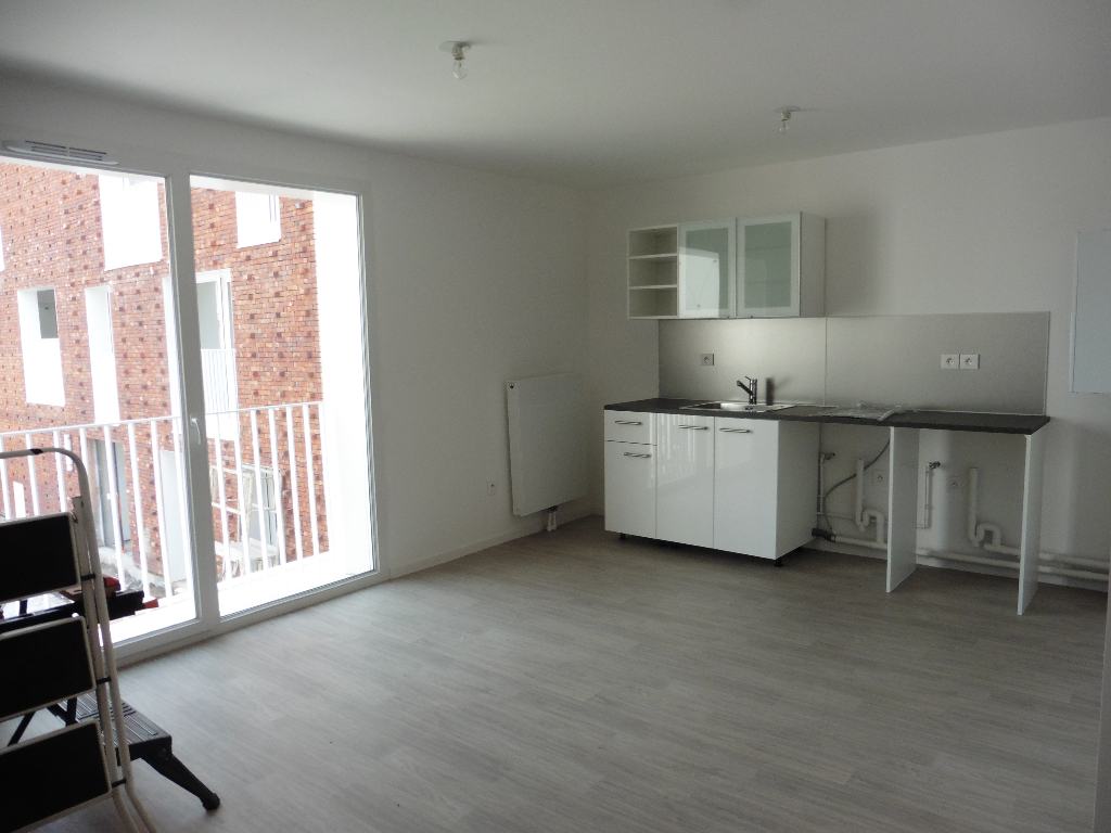 Ypc lille t2 avec parking Photo 3 - Le Lion Immobilier Ypc lille t2 avec parking Photo 3 - Le Lion Immobilier