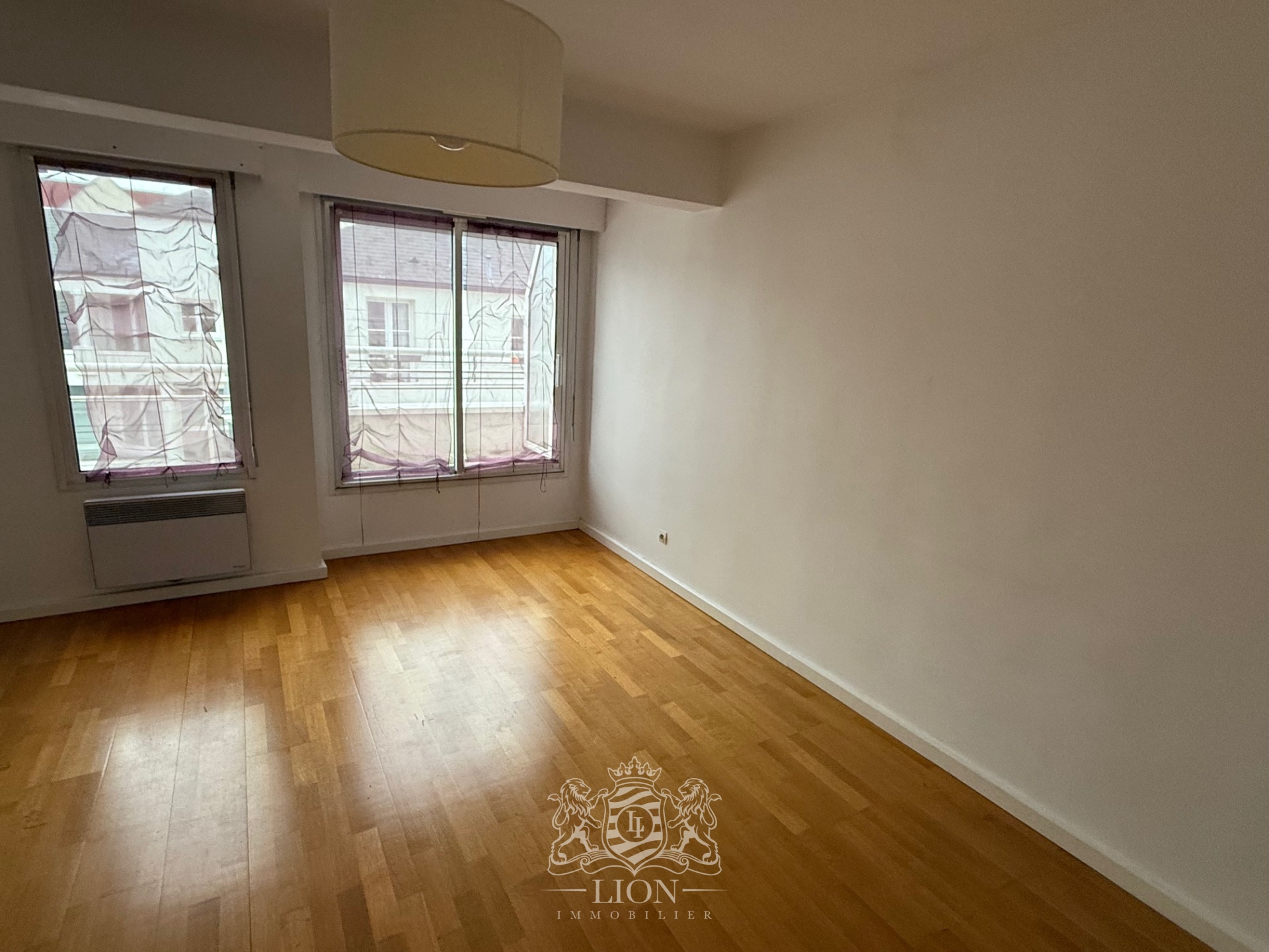 Ypw vieux lille type 4 avec terrasse et garage Photo 10 - Le Lion Immobilier