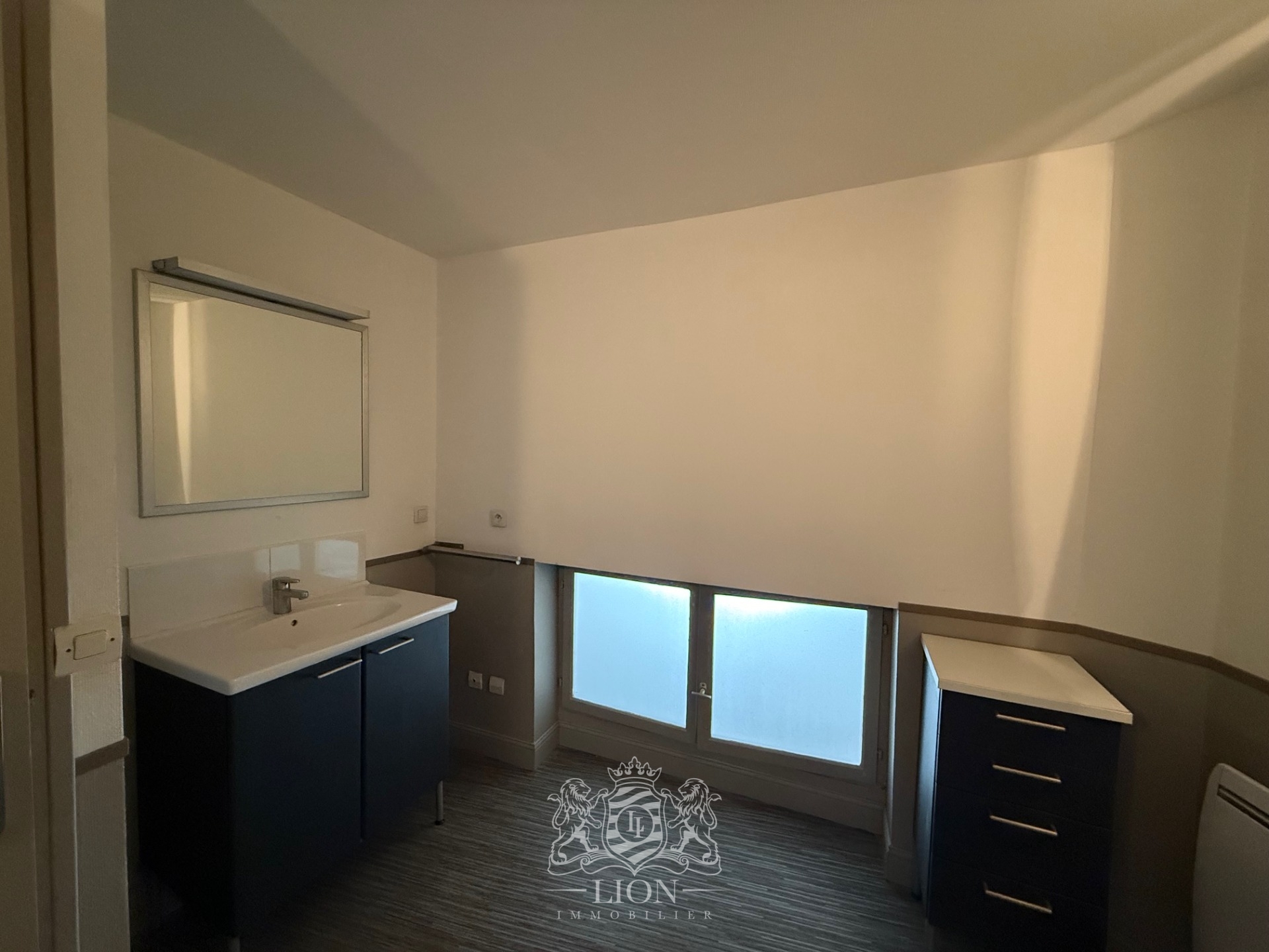 Yqo vieux lille superbe t3 avec cachet Photo 12 - Le Lion Immobilier