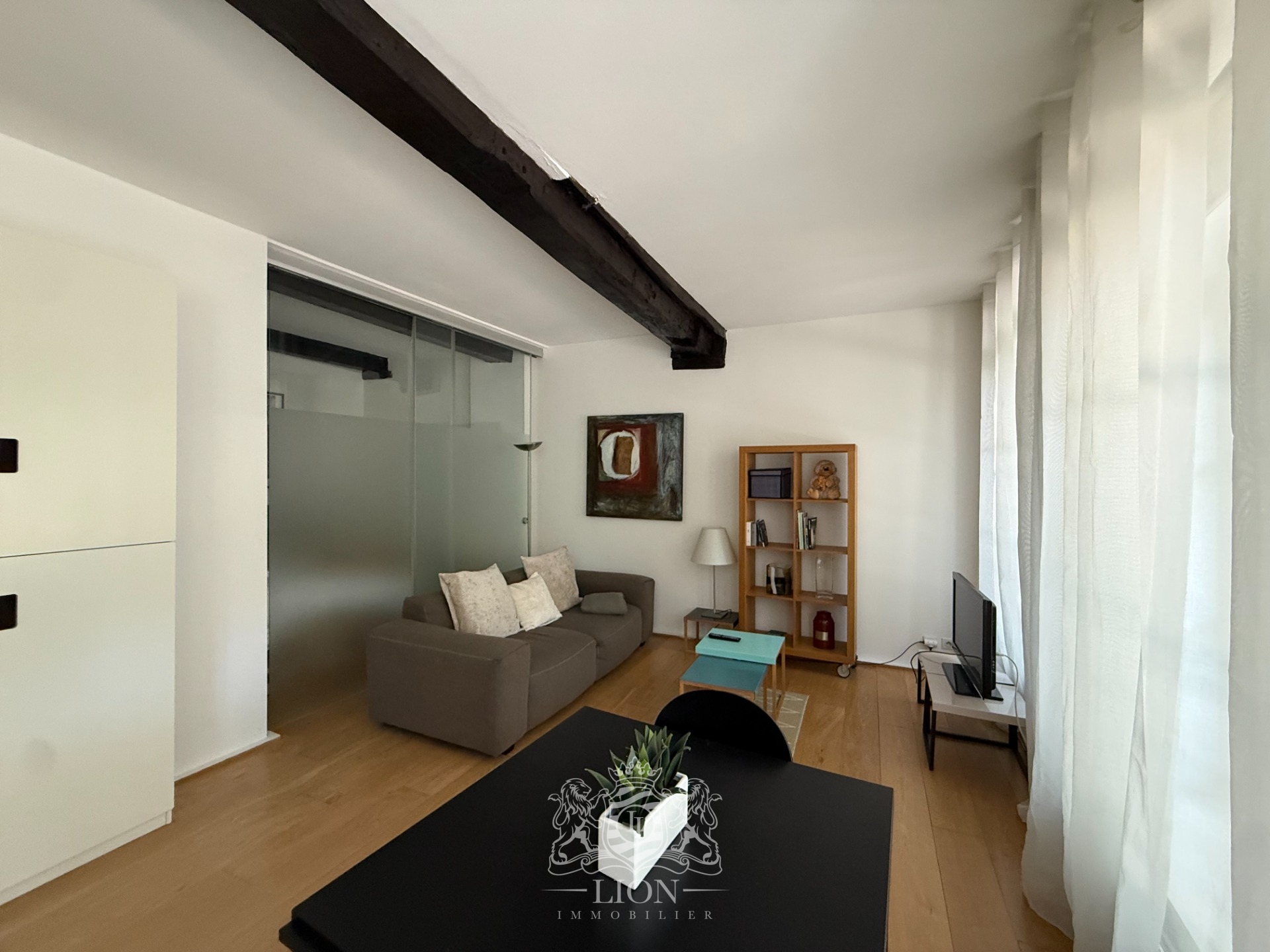 Zbf vieux lille t1 bis meuble avec parking Photo 3 - Le Lion Immobilier Zbf vieux lille t1 bis meuble avec parking Photo 3 - Le Lion Immobilier