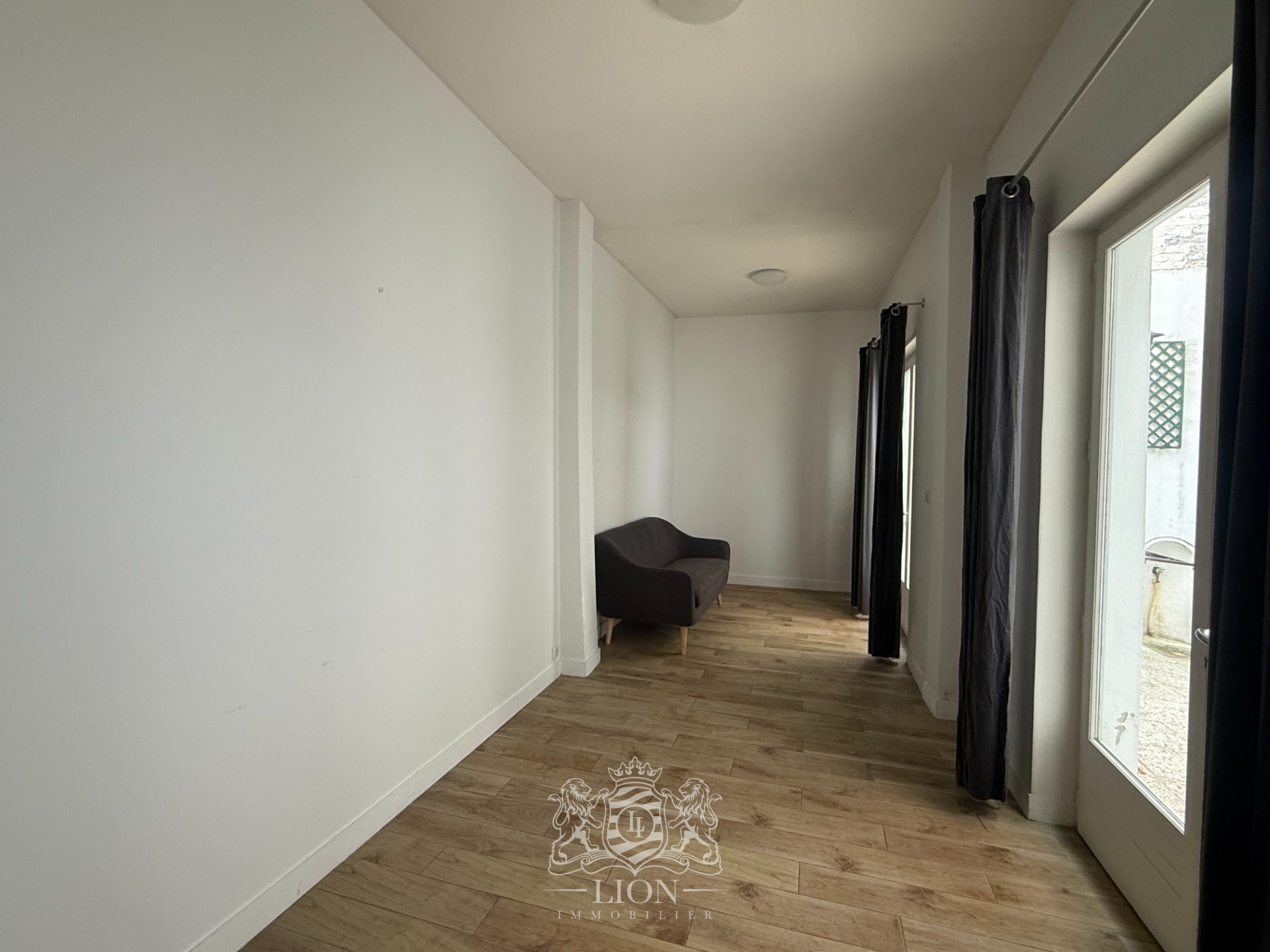 Zct lille centre t2 en duplex avec cour privative Photo 7 - Le Lion Immobilier