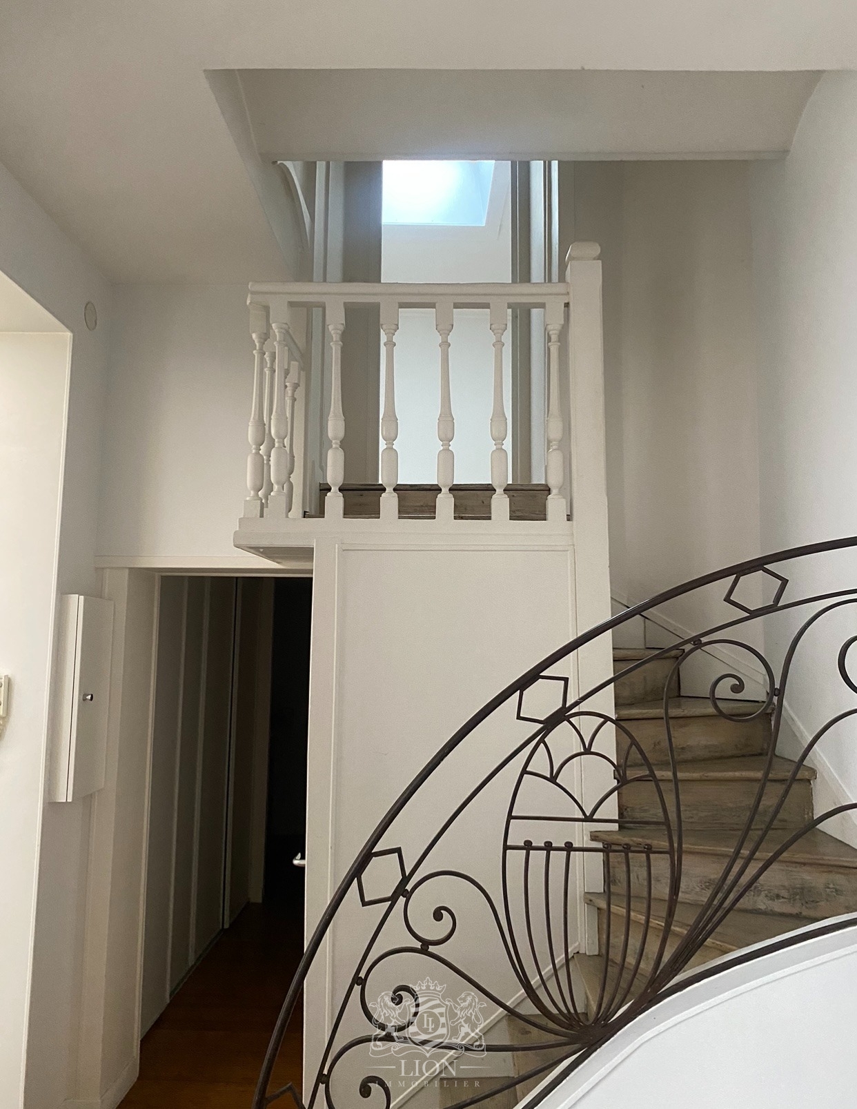 Zct lille centre t2 en duplex avec cour privative Photo 8 - Le Lion Immobilier Zct lille centre t2 en duplex avec cour privative Photo 8 - Le Lion Immobilier