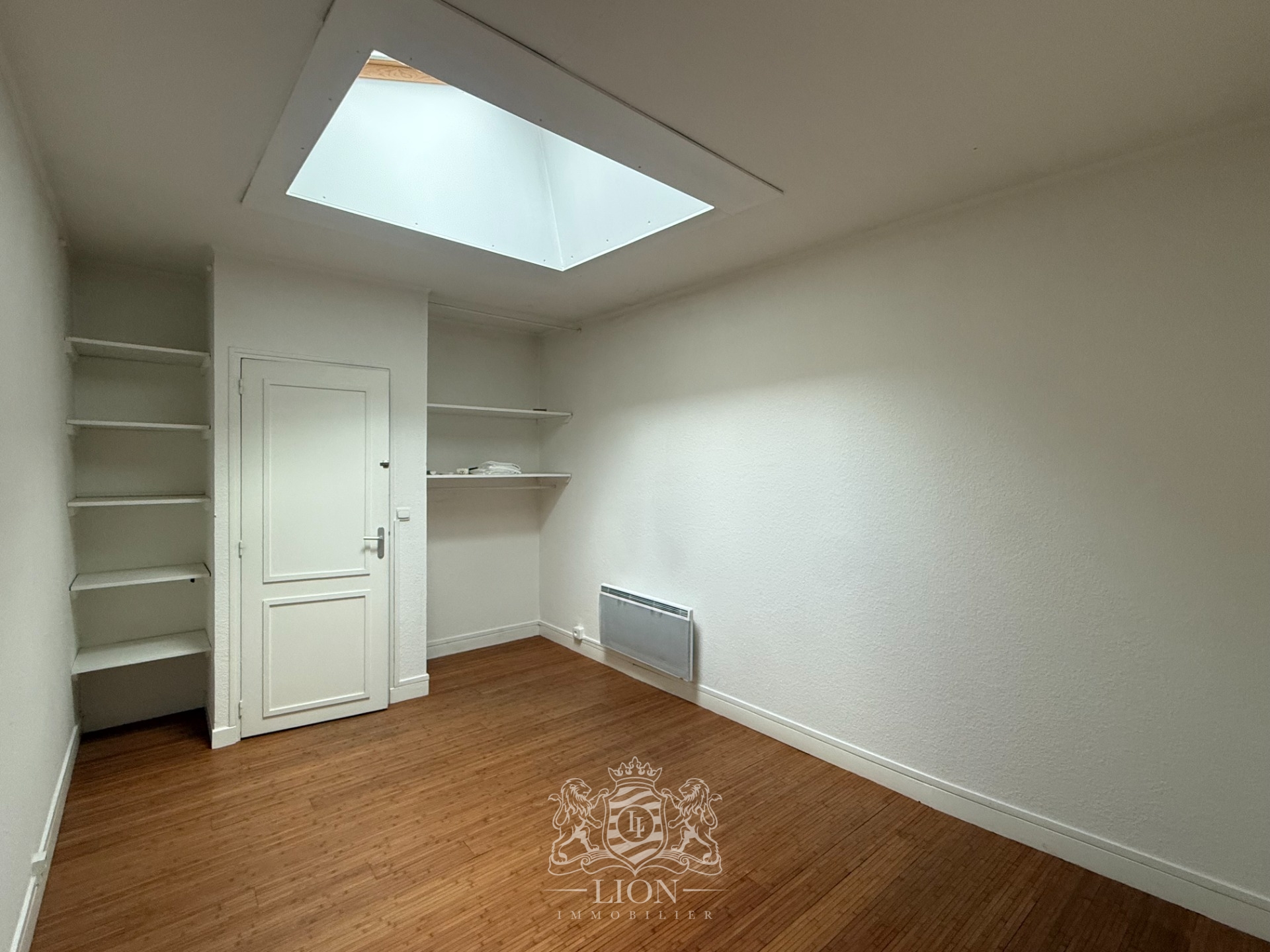 Zct lille centre t2 en duplex avec cour privative Photo 8 - Le Lion Immobilier