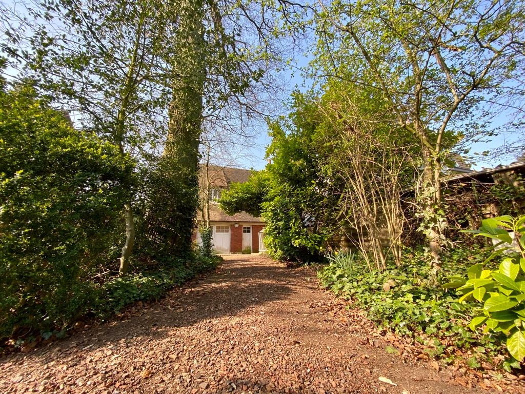 Hippodrome  terrain de 840m avec permis Photo 1 - Le Lion Immobilier