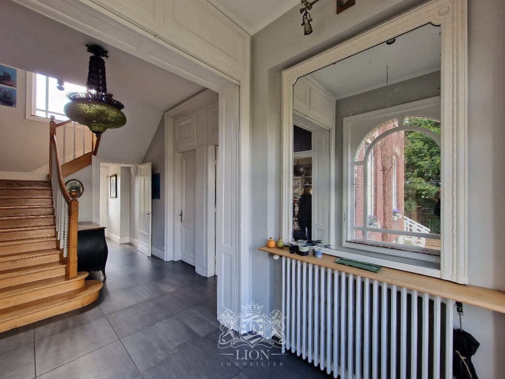 Belle demeure bourgeoise aux portes de lambersart  Photo 3 - Le Lion Immobilier