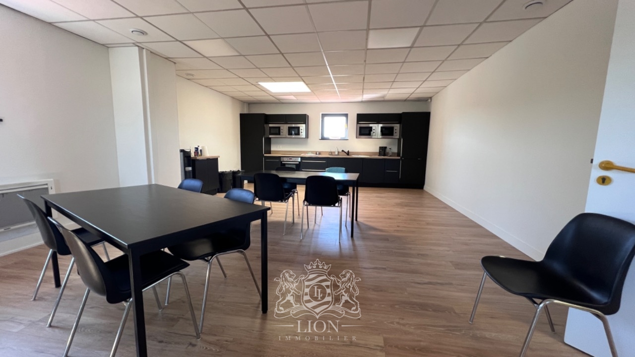 Ensemble de bureaux sur 1600m2 Photo 8 - Le Lion Immobilier