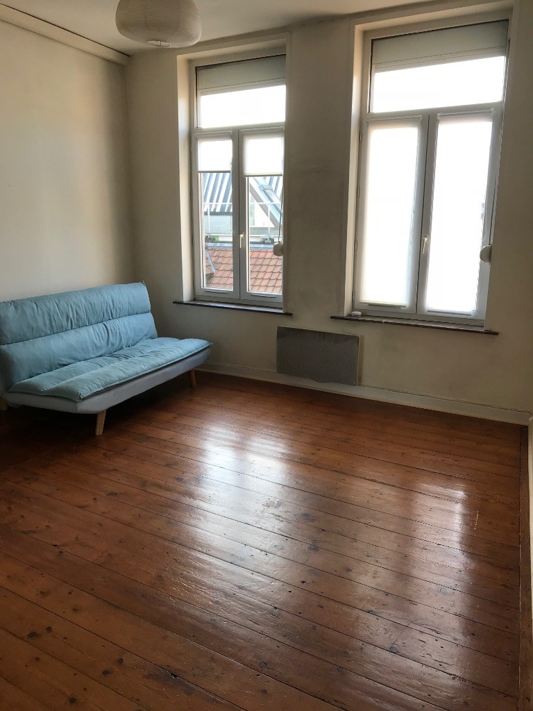 Ablw vieux lille studio non meuble de 2372m Photo 2 - Le Lion Immobilier Ablw vieux lille studio non meuble de 2372m Photo 2 - Le Lion Immobilier
