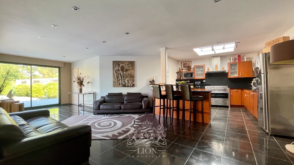 Corps de ferme de 240m2 avec piscine et jardin Photo 4 - Le Lion Immobilier Corps de ferme de 240m2 avec piscine et jardin Photo 4 - Le Lion Immobilier