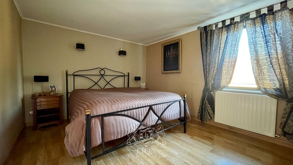 Corps de ferme de 240m2 avec piscine et jardin Photo 7 - Le Lion Immobilier Corps de ferme de 240m2 avec piscine et jardin Photo 7 - Le Lion Immobilier