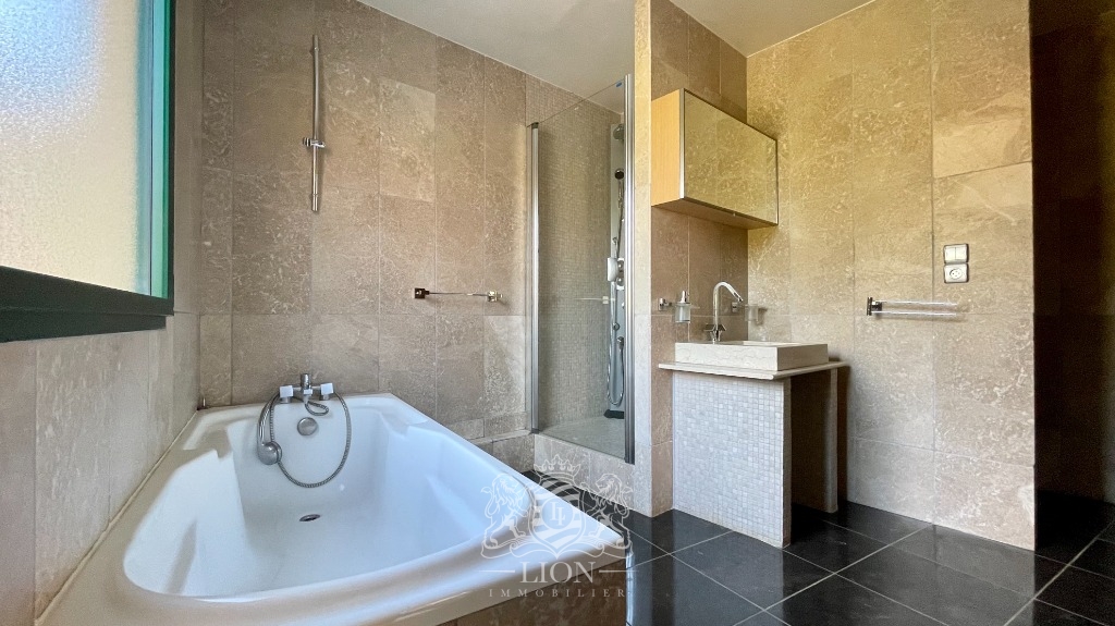 Corps de ferme de 240m2 avec piscine et jardin Photo 8 - Le Lion Immobilier Corps de ferme de 240m2 avec piscine et jardin Photo 8 - Le Lion Immobilier