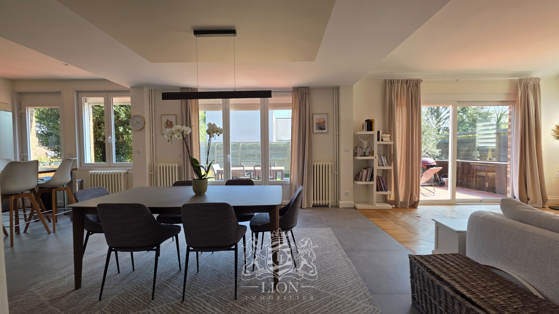 Magnifique maison individuelle et familiale grand garage Photo 2 - Le Lion Immobilier