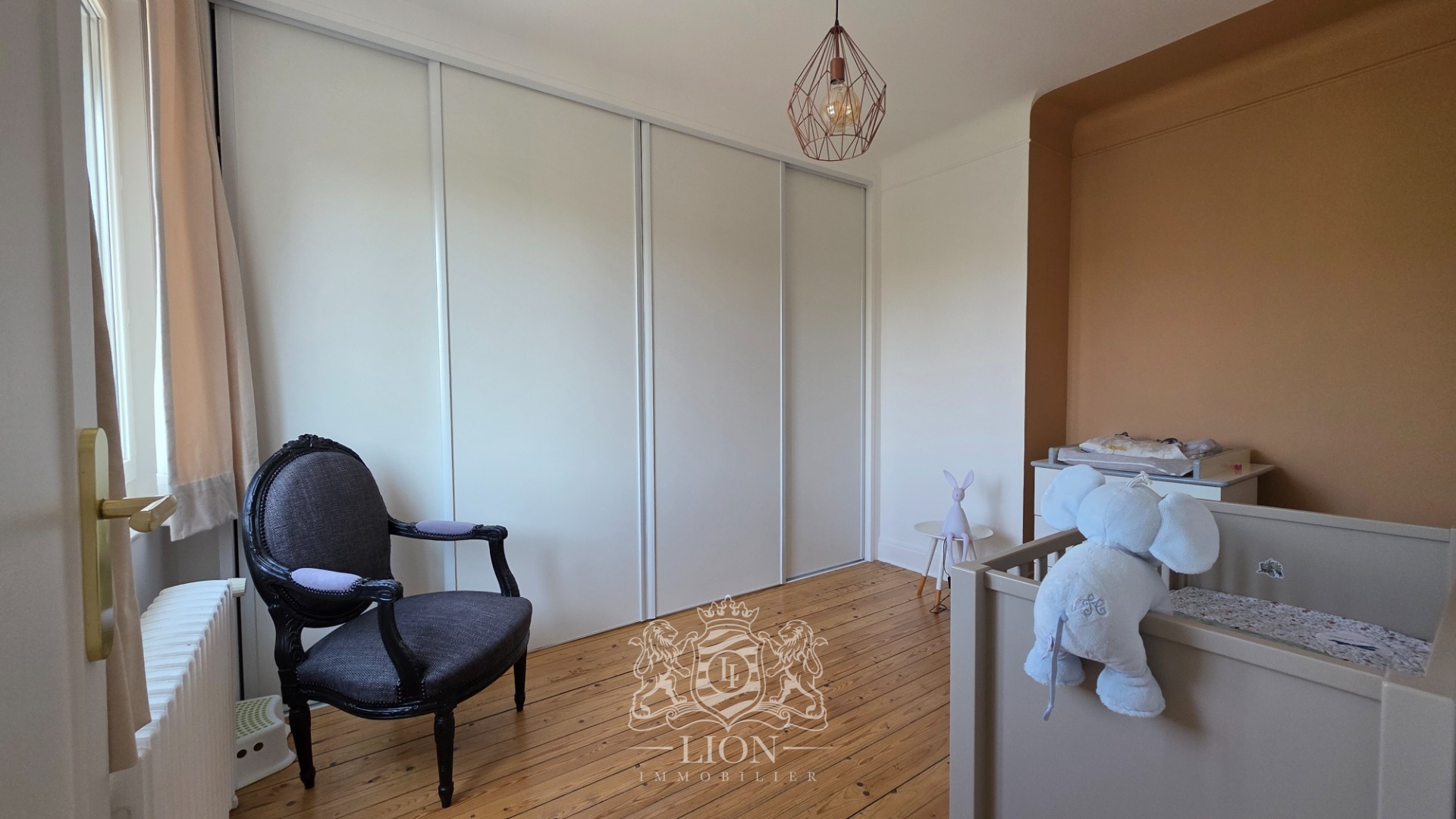Magnifique maison individuelle et familiale grand garage Photo 10 - Le Lion Immobilier