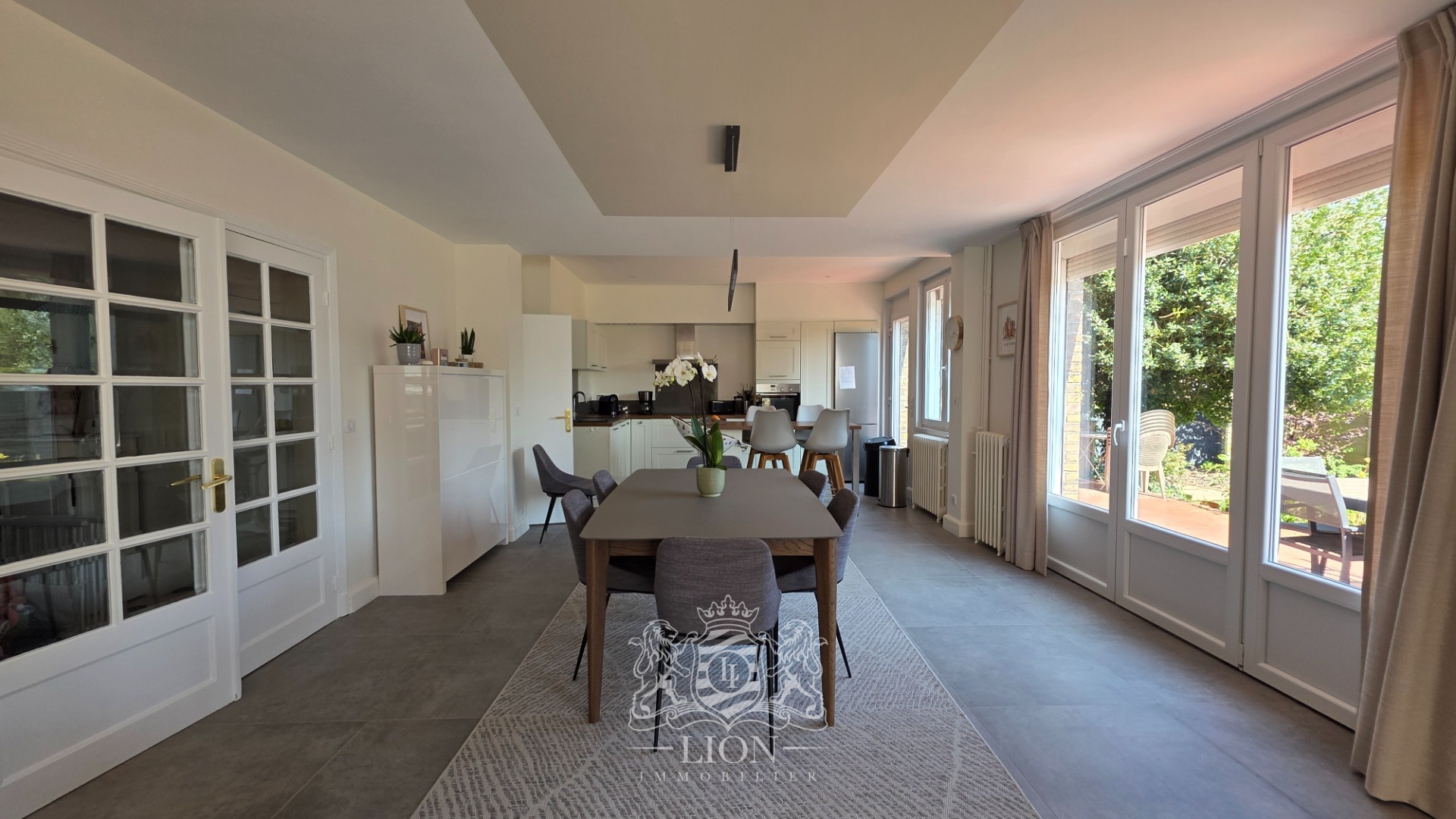 Magnifique maison individuelle et familiale grand garage Photo 13 - Le Lion Immobilier