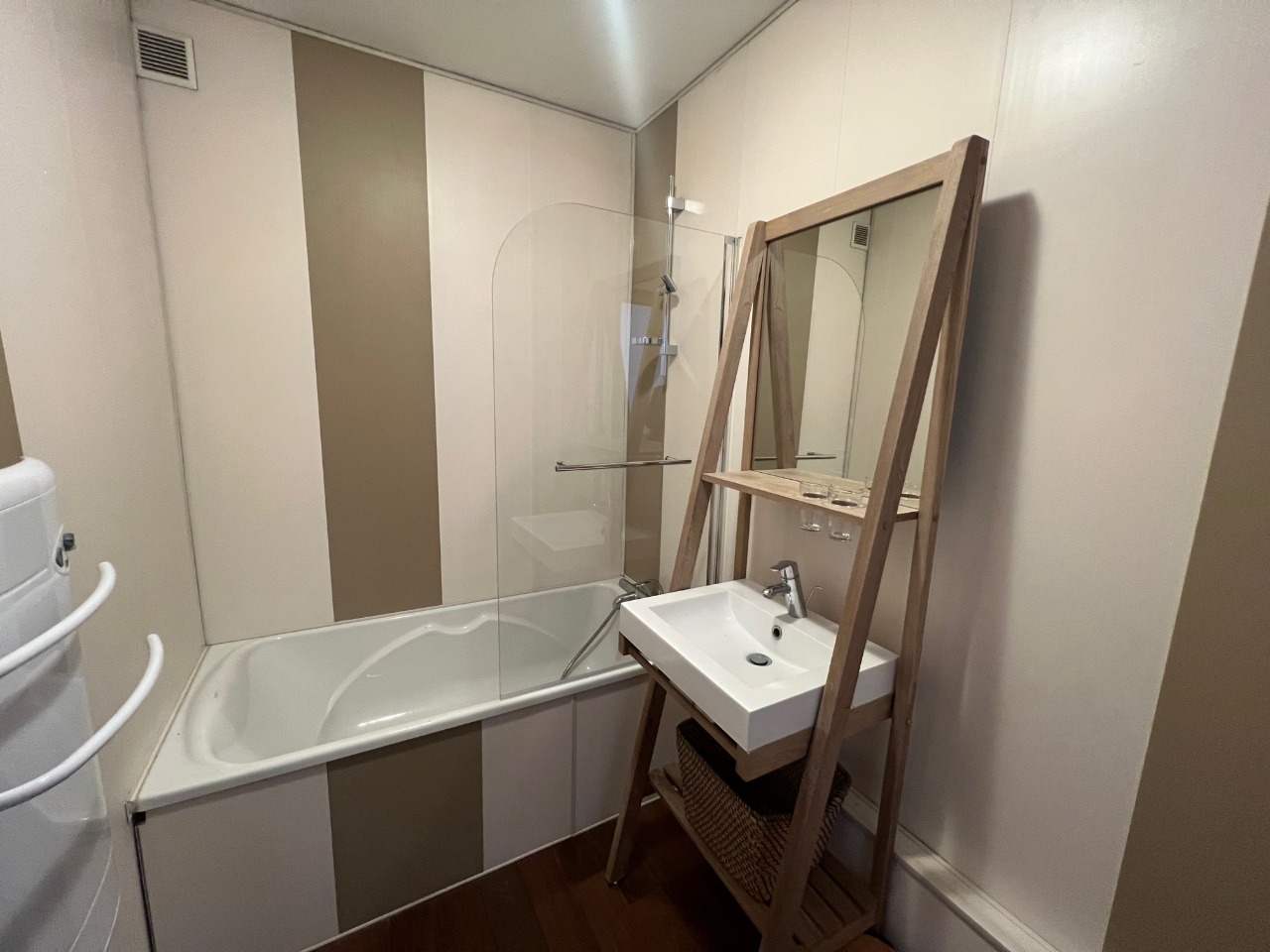 Adgm hyper centre t3 meuble avec parking Photo 6 - Le Lion Immobilier Adgm hyper centre t3 meuble avec parking Photo 6 - Le Lion Immobilier