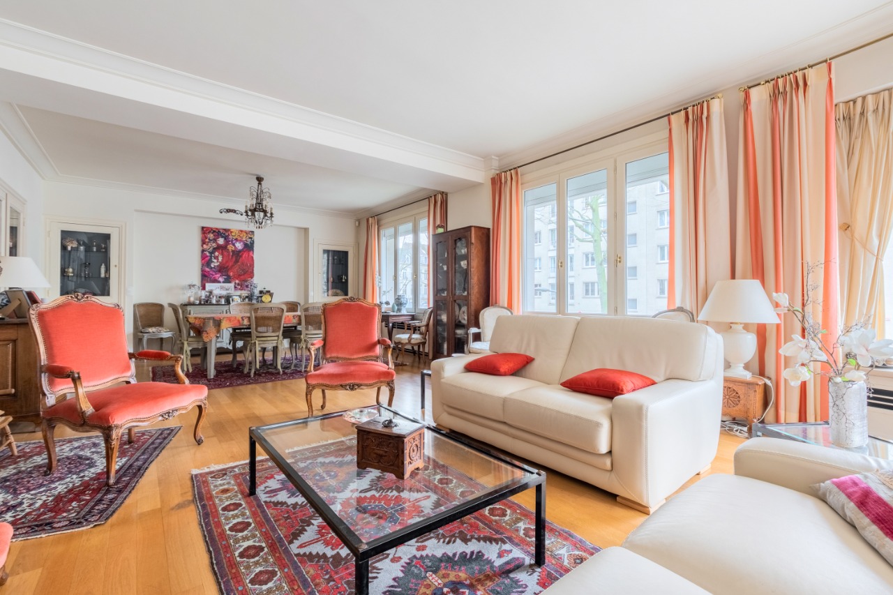 Quai du wault appartement de170m avec garage et balcon - Le Lion Immobilier