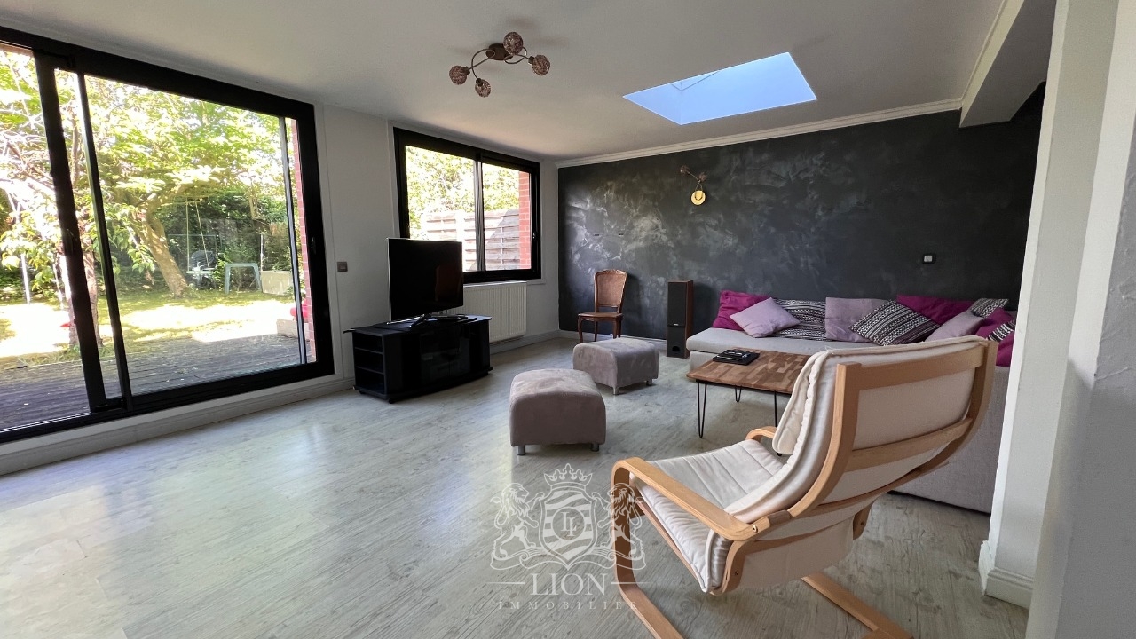 Maison mitoyenne avec studio independant possible au rdc Photo 5 - Le Lion Immobilier
