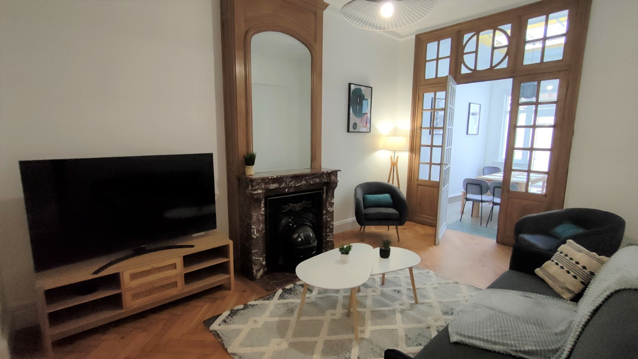 Maison colocation 9 chambres vendue louee  Photo 1 - Le Lion Immobilier