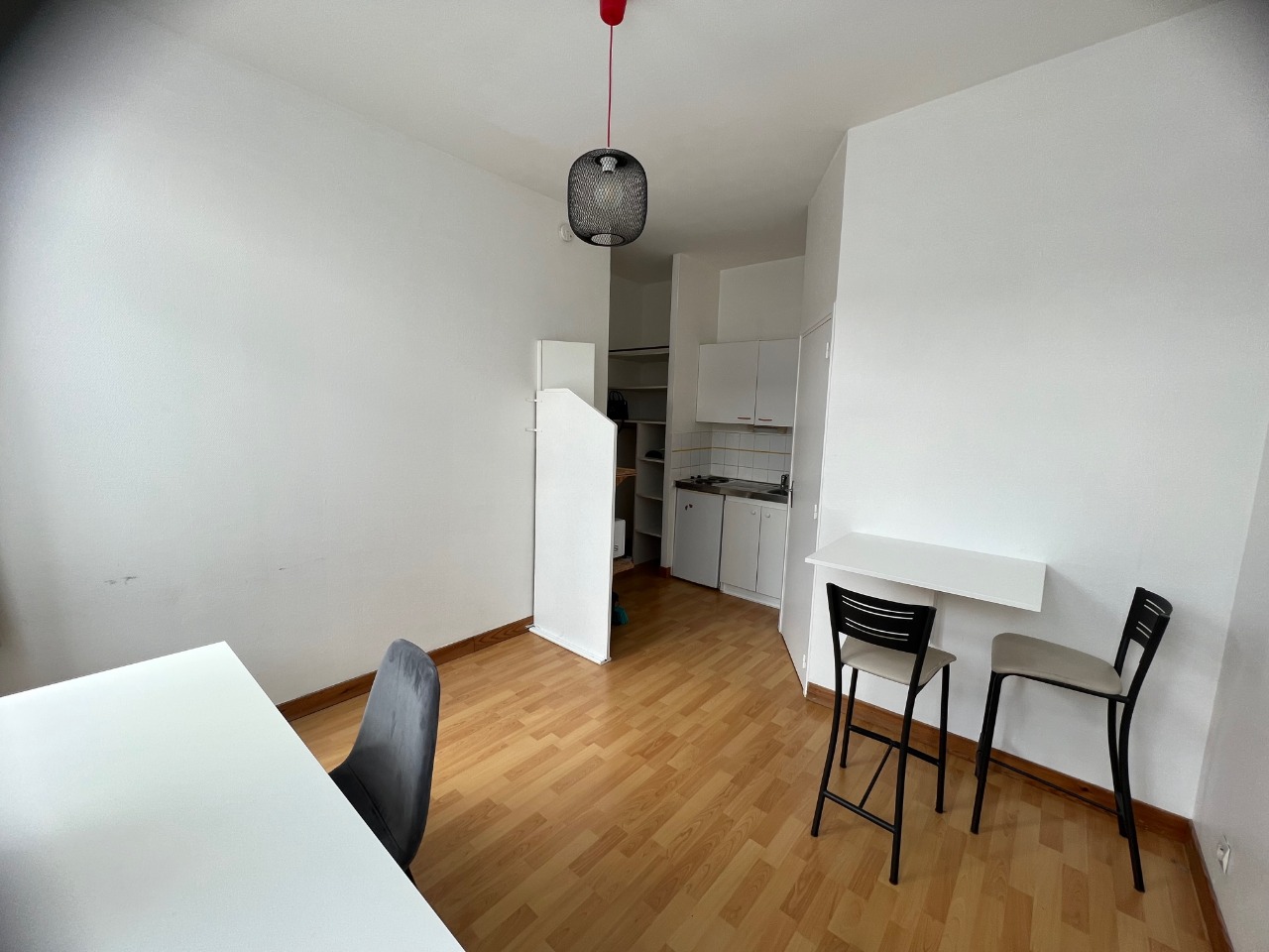 Lille wazemmes studio meuble