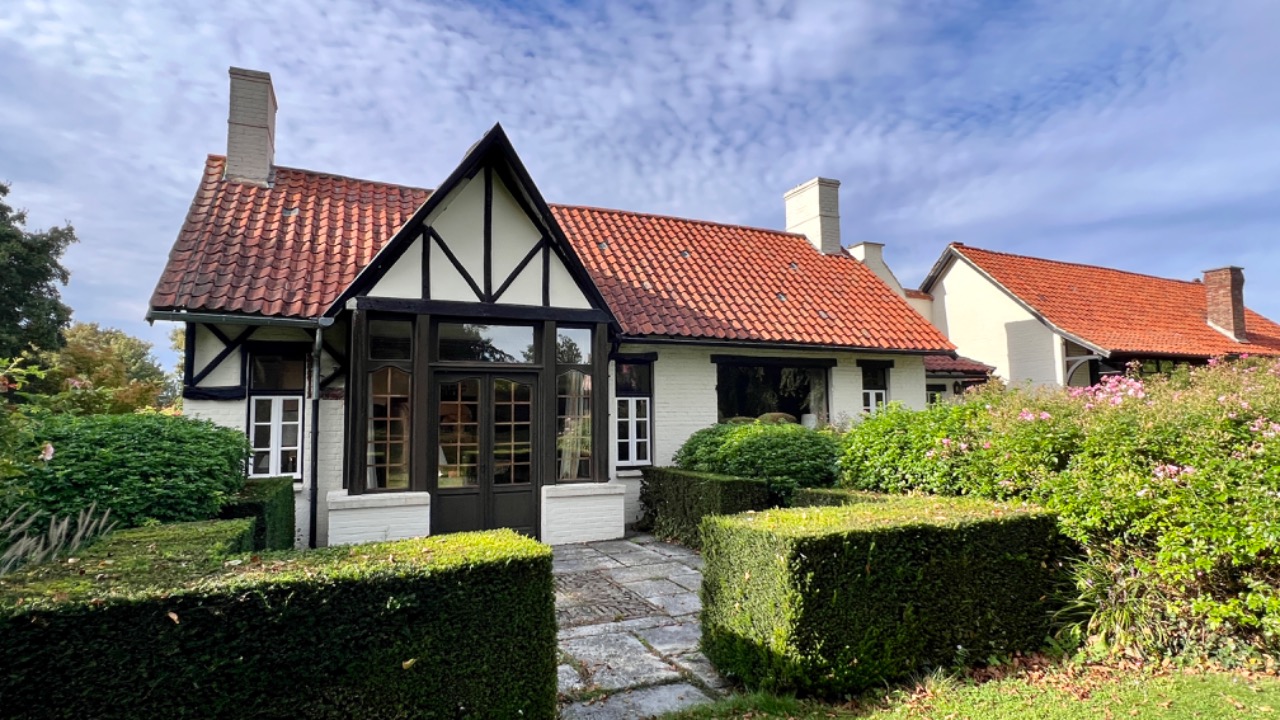 Sublime ferme au carre de la fin du 18eme dans un parc Photo 3 - Le Lion Immobilier