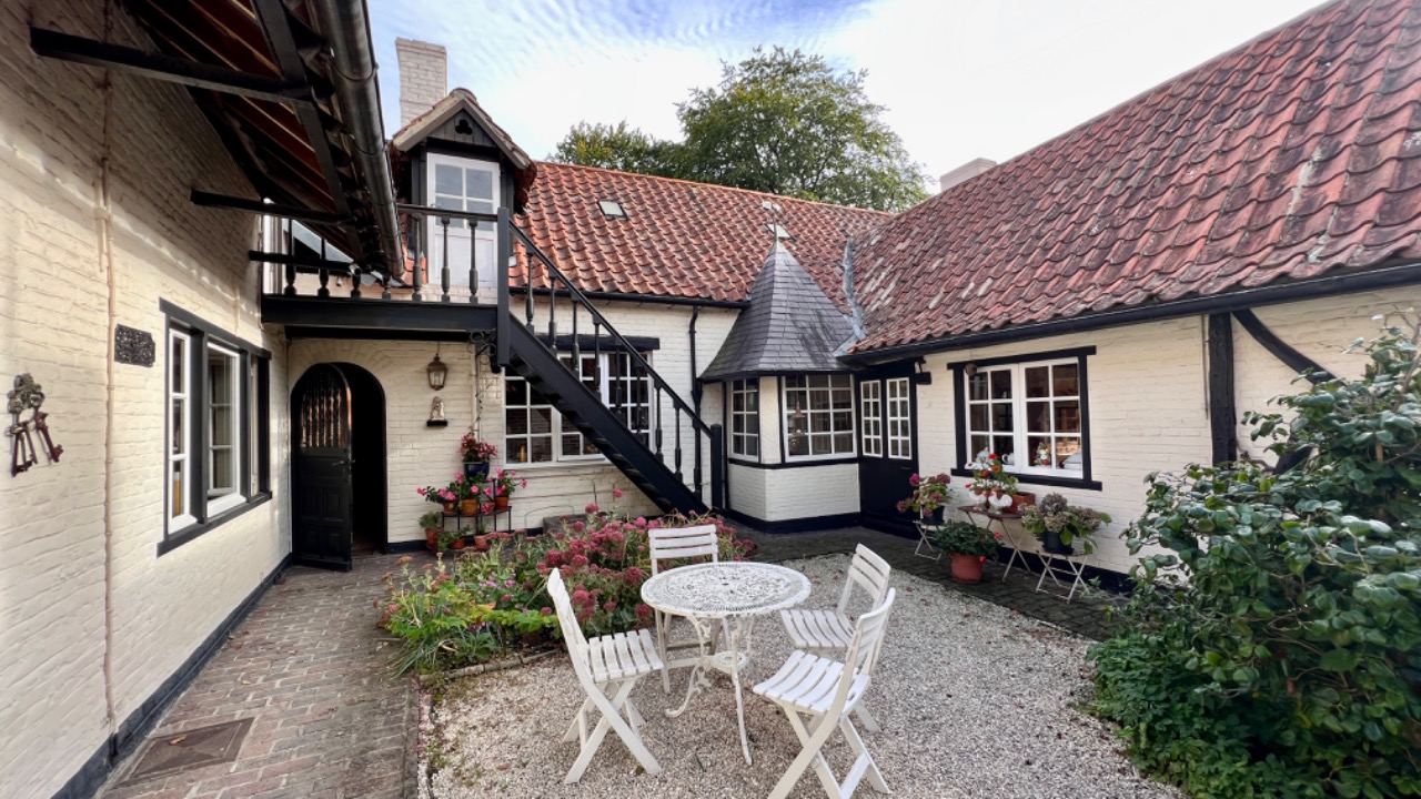 Sublime ferme au carre de la fin du 18eme dans un parc Photo 6 - Le Lion Immobilier