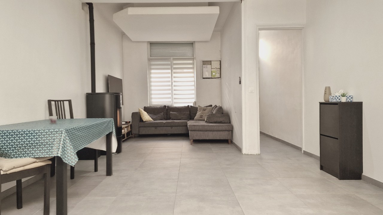 Semi individuelle 3 chambres   1 bureau