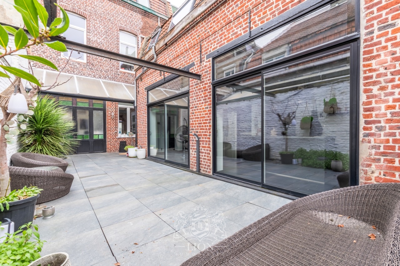 Superbe bourgeoise 5 6 chambres terrasse garage  Photo 1 - Le Lion Immobilier