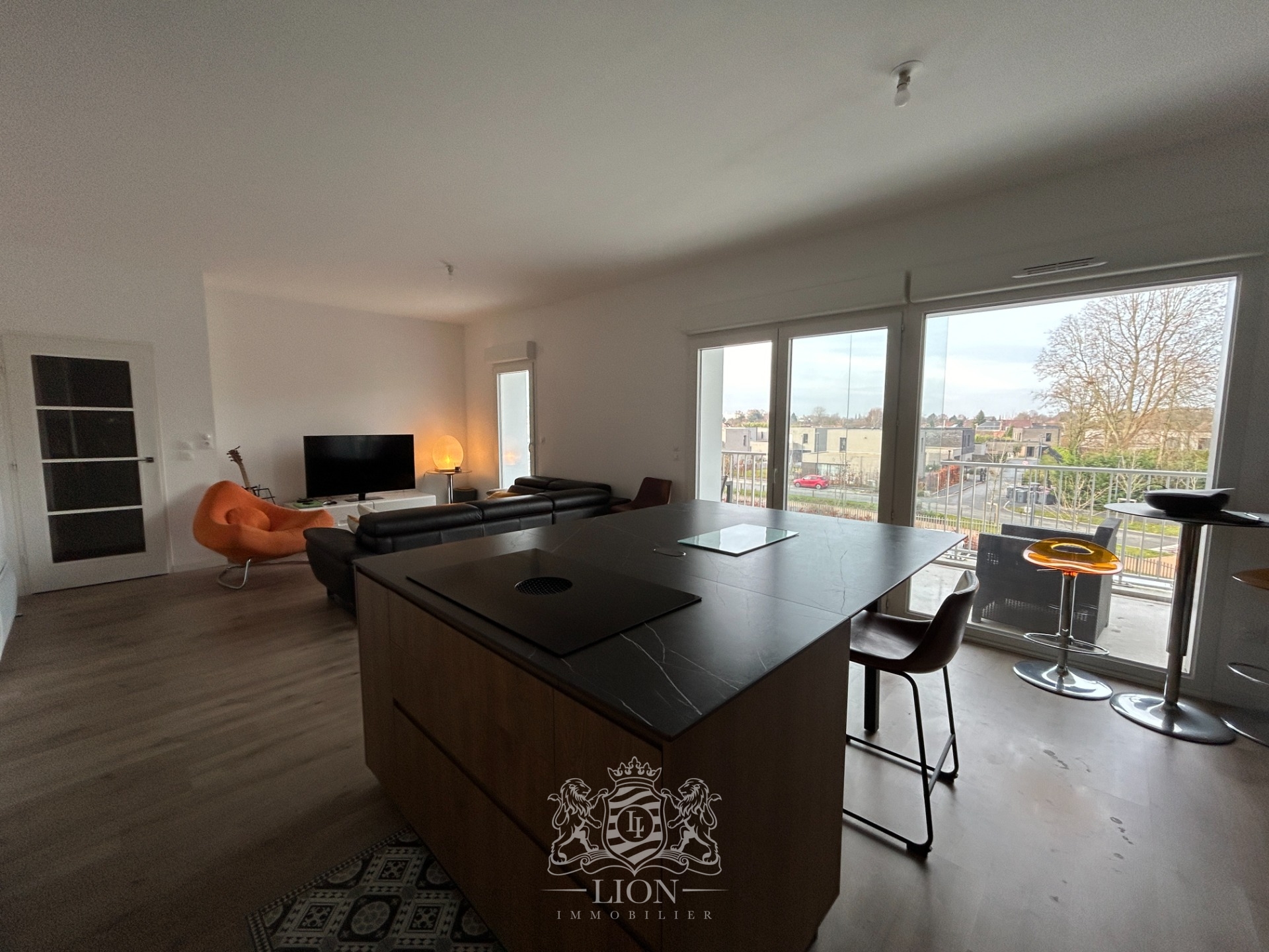Domaine de montalembert appartement de type iv avec terrasse Photo 8 - Le Lion Immobilier Domaine de montalembert appartement de type iv avec terrasse Photo 8 - Le Lion Immobilier